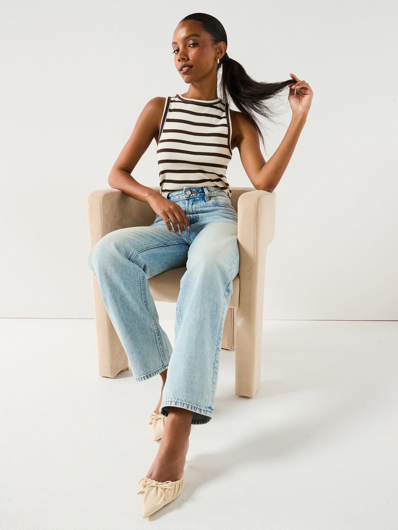 Image 4 of 6 of Calvin Klein Jeans Jeans 90s Straight Jeans - Lafayette