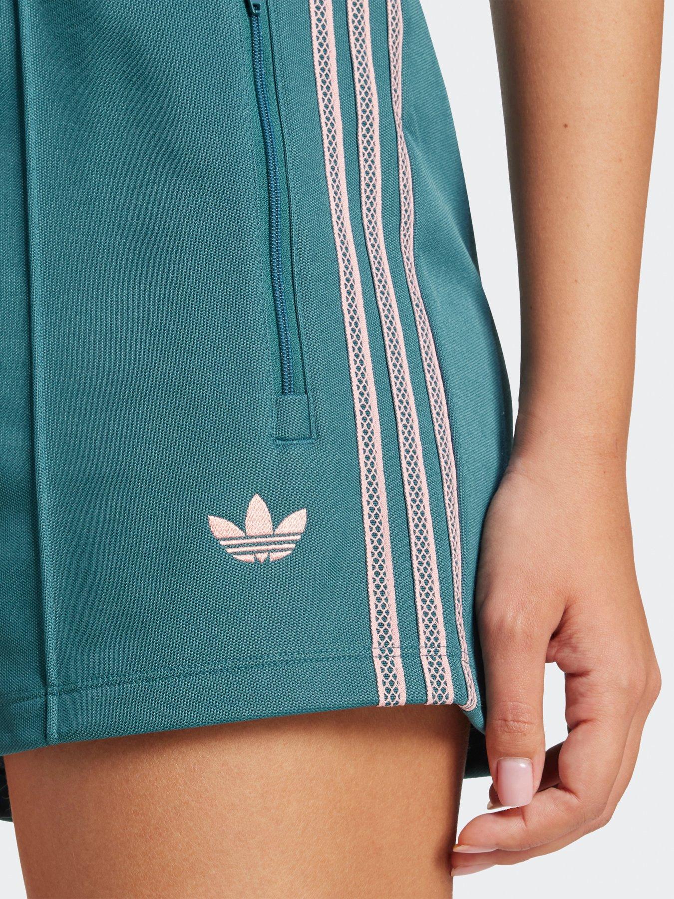 ● adidas originals ● SUMMER GLOW CLASSIC SHORTS Adidas Originals adidas Originals Summer Glow Classic Shorts