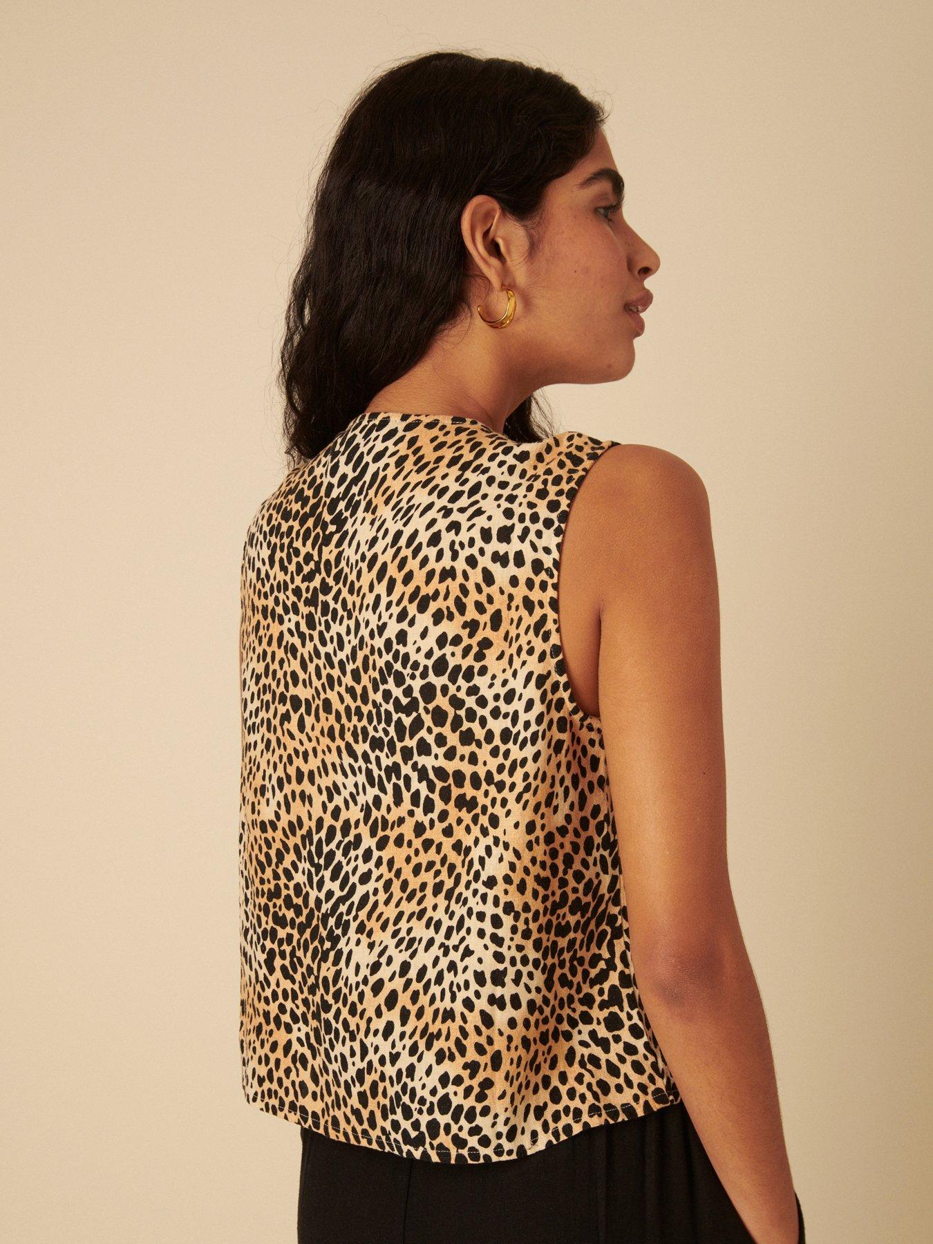 Image 2 of 4 of Nobodys Child Tessa Leopard Print Top - Print