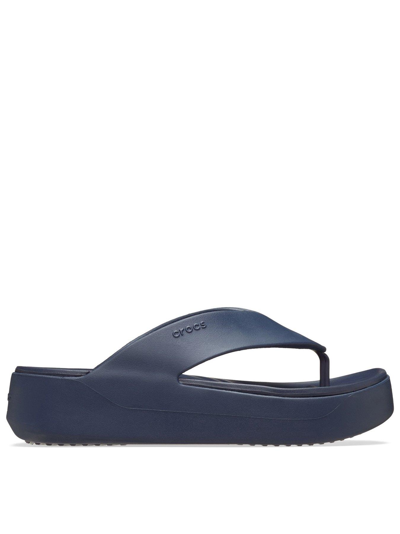 crocs-getaway-platform-sandal-navy