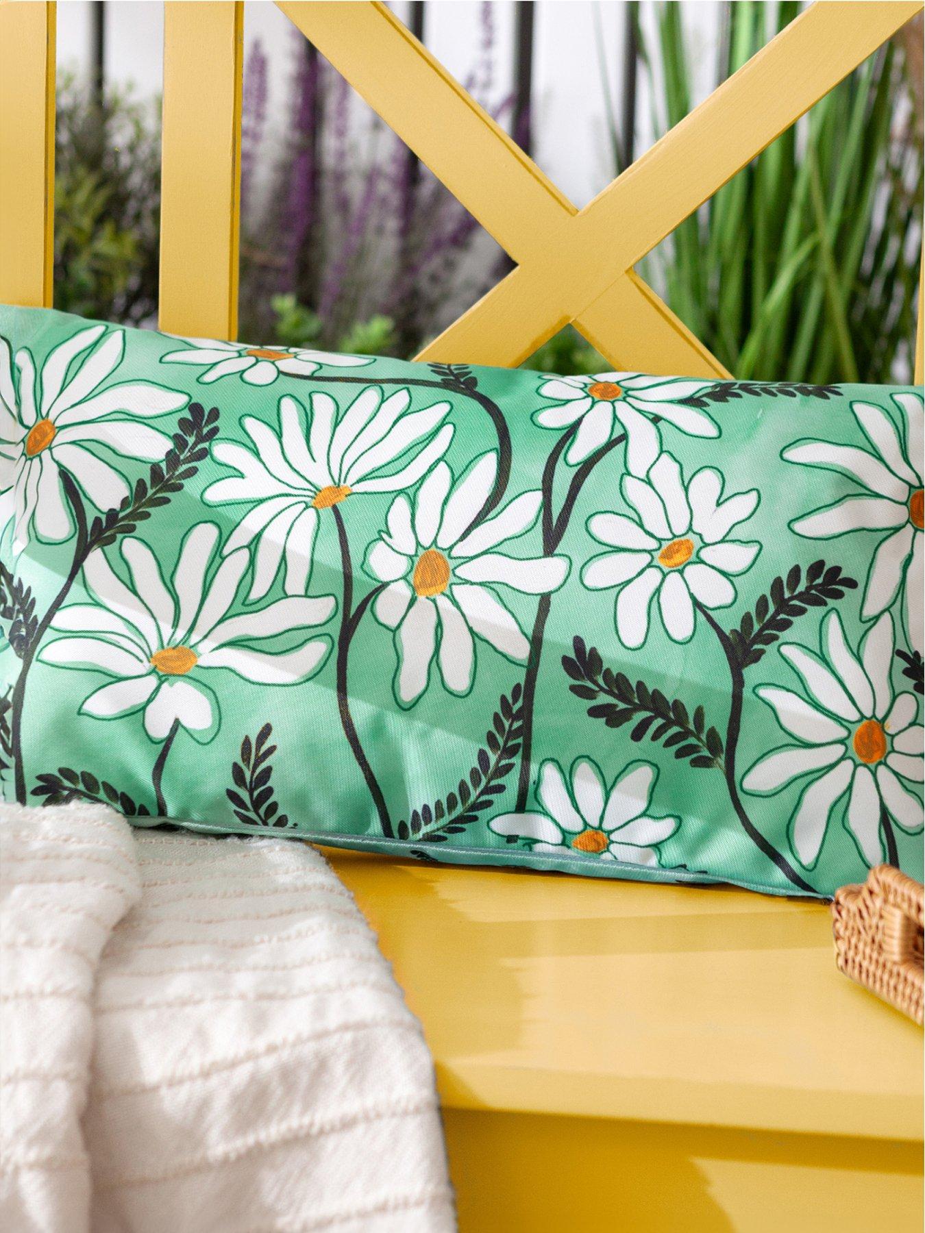 wylder-daisy-fields-30x50cm-outdoor-cushion--mint