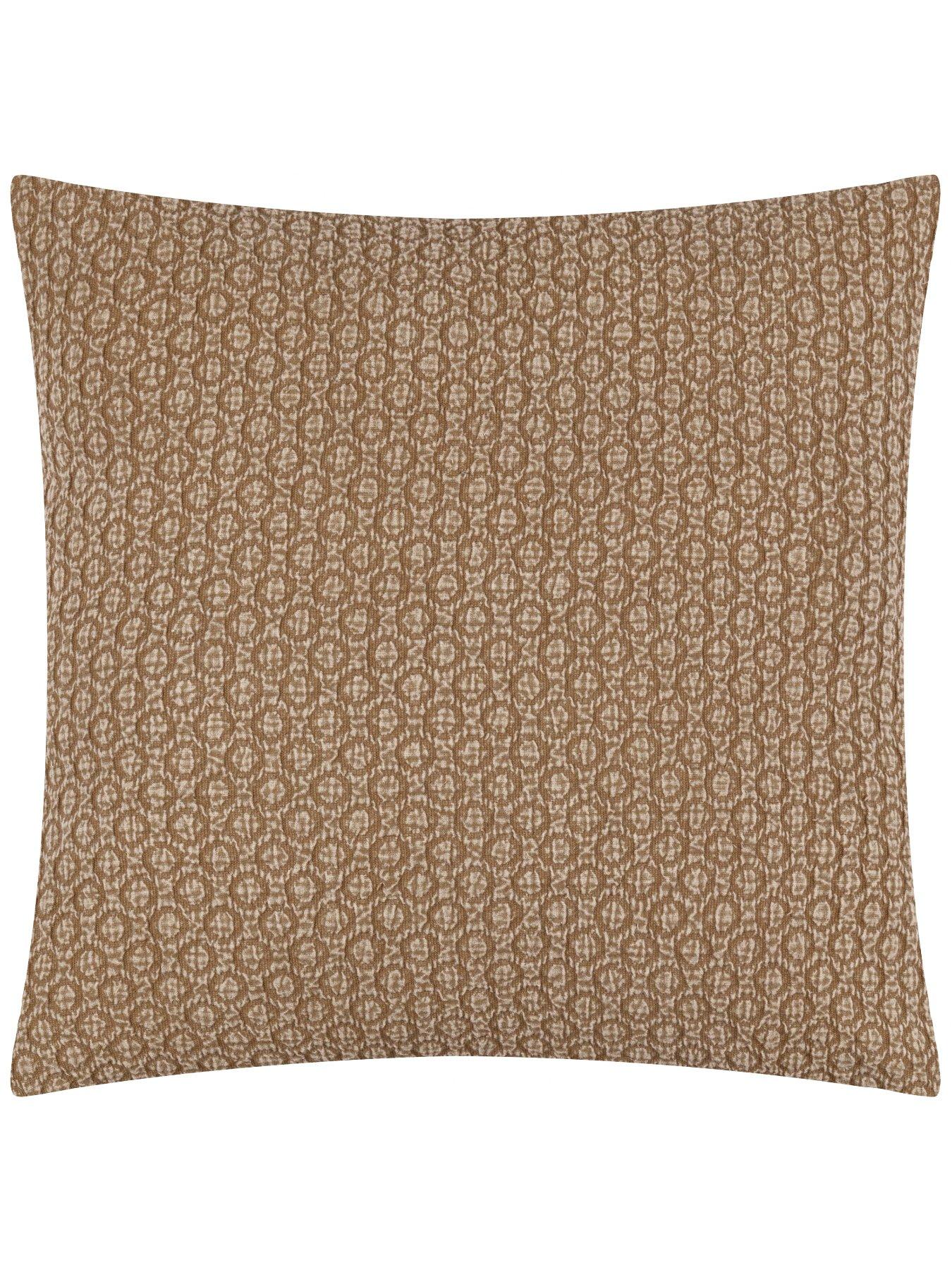 yard-tryfan-100-cotton-cushion
