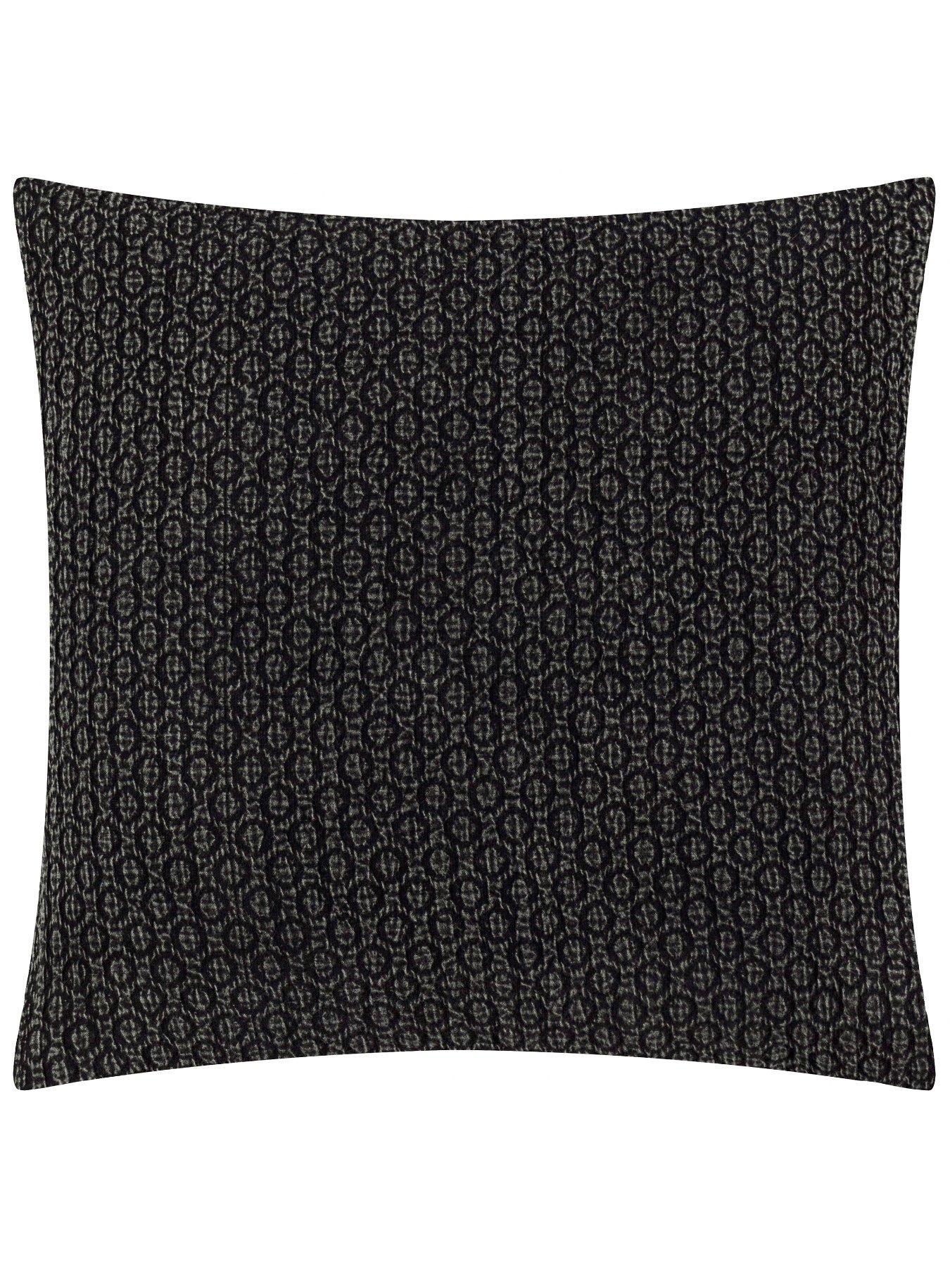 yard-tryfan-100-cotton-cushion