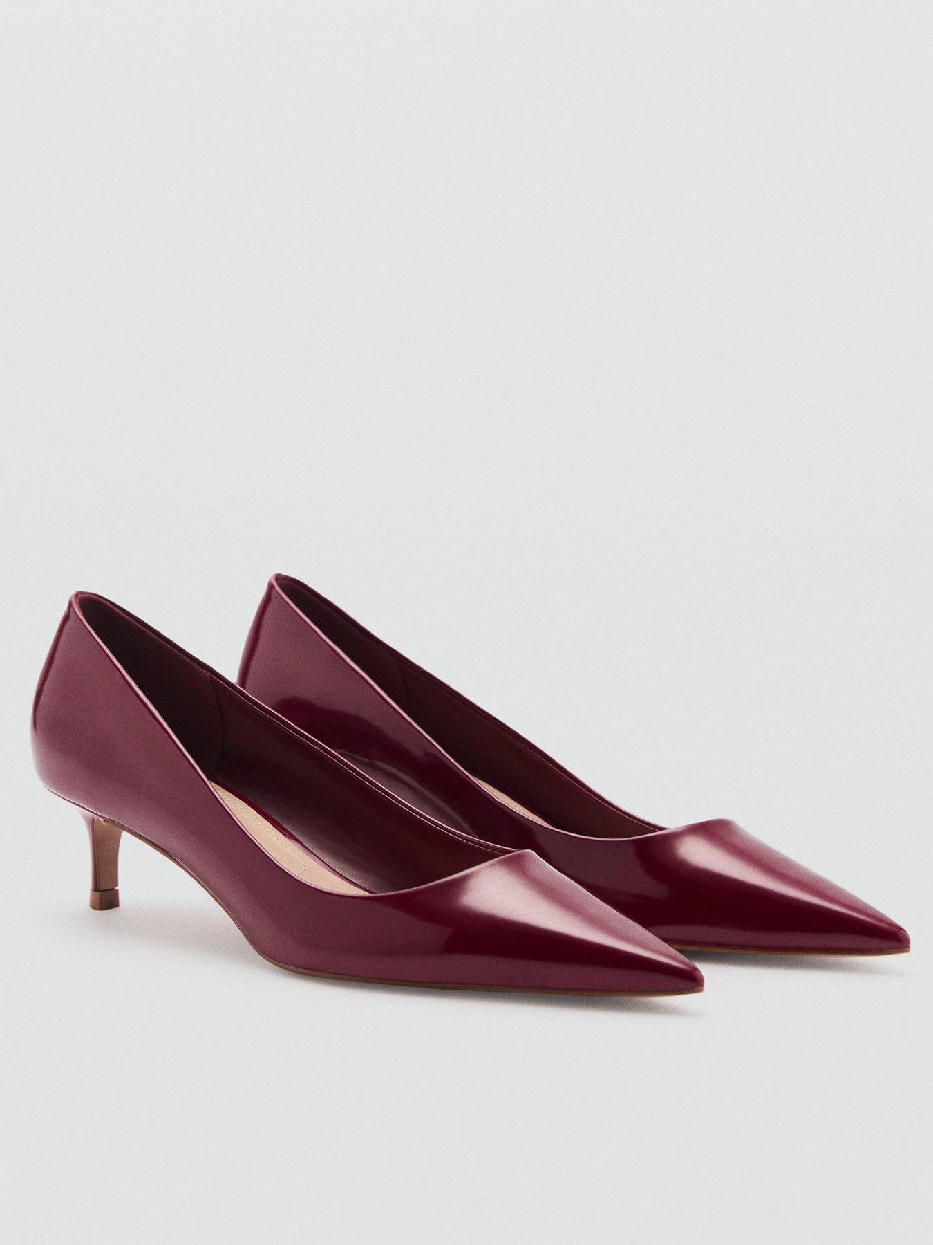 mango-kitten-pointed-toe-shoe-with-patent-leather-effect
