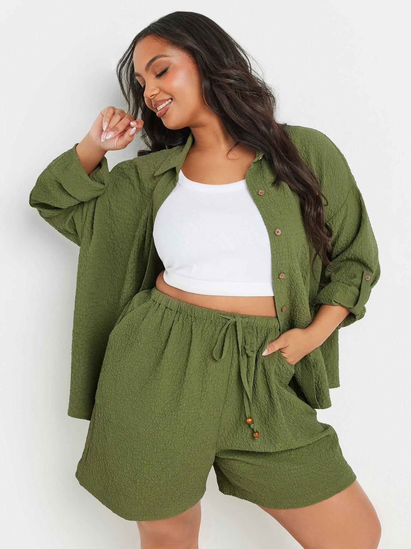 undefined Curve Textured Short Co-Ord - Green