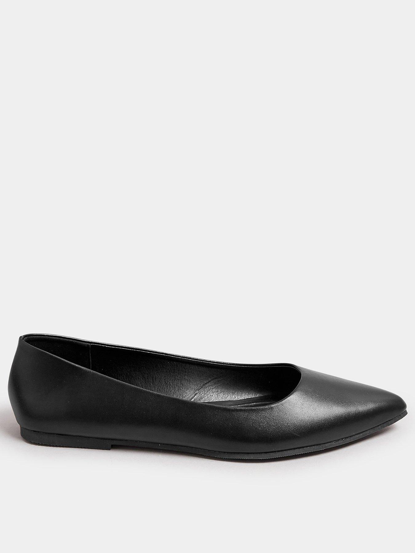 yours-wide-fit-flat-point-pumps