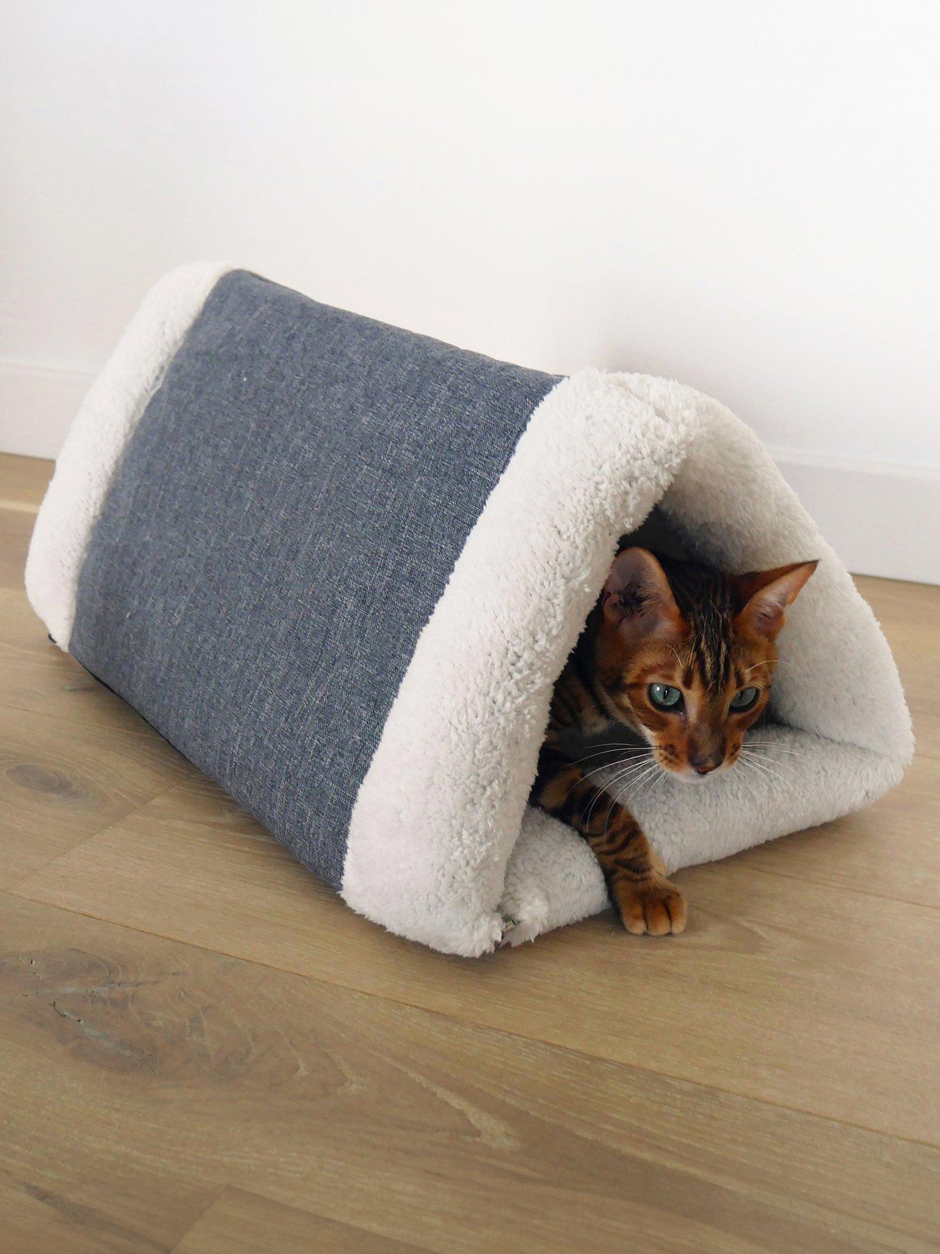 rosewood-snuggle-plush-2-in-1-cat-comfort-den-55cm