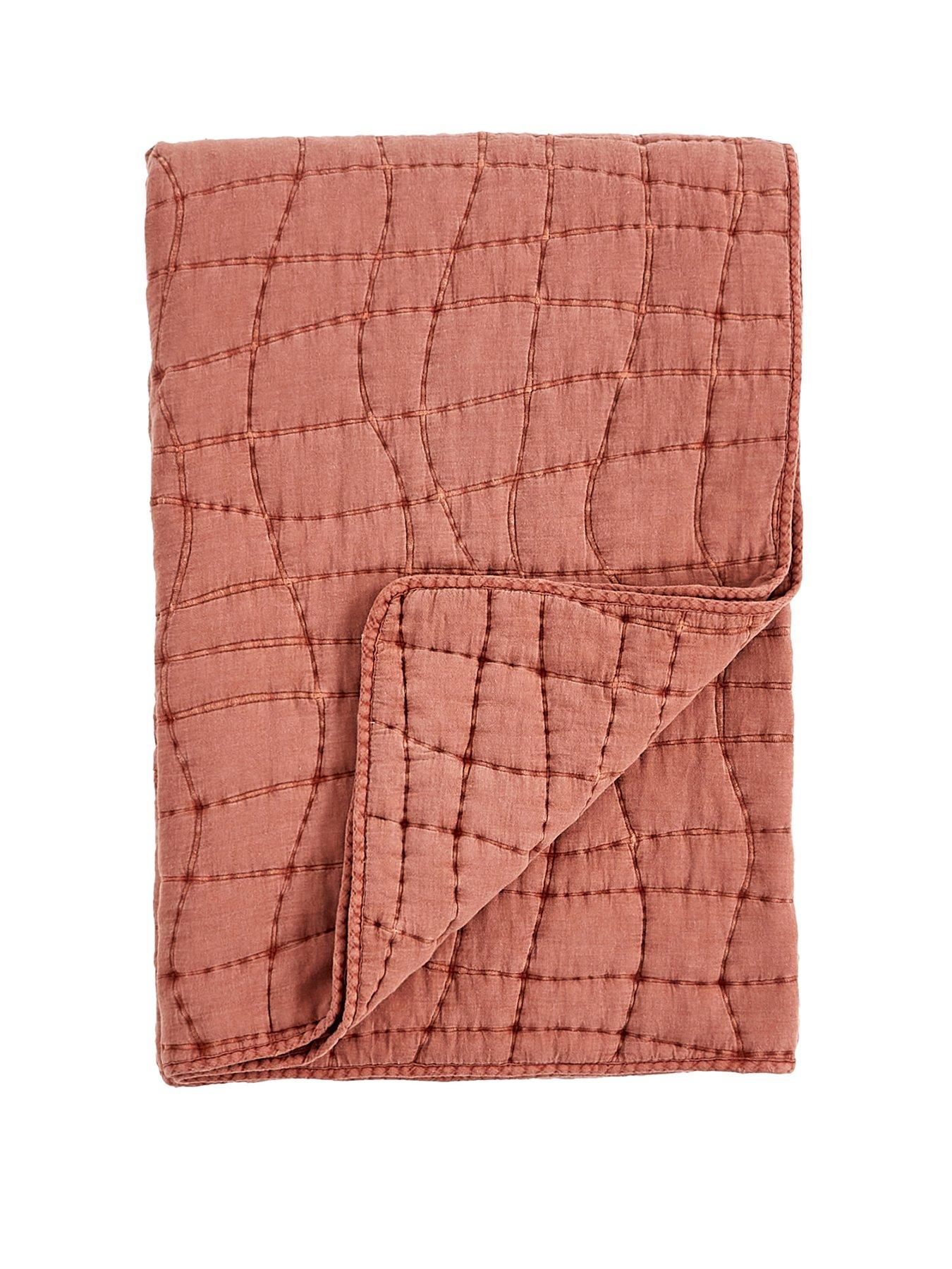 Image 2 of 4 of The Very Collection Retreat Cotton Quilted Bedspread - 165 x 240 cm - Pink