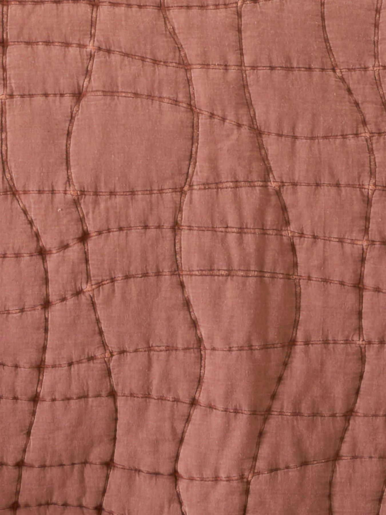 Image 4 of 4 of The Very Collection Retreat Cotton Quilted Bedspread - 165 x 240 cm - Pink