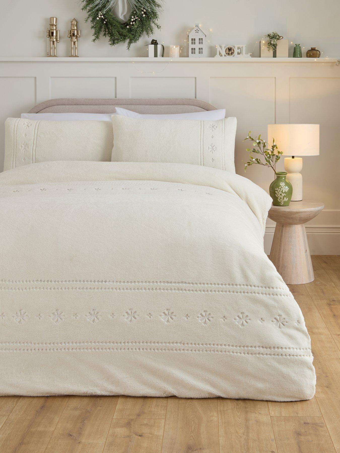 The Very Collection Snowflake Fairisle Embroidered Fleece Duvet Cover Set
