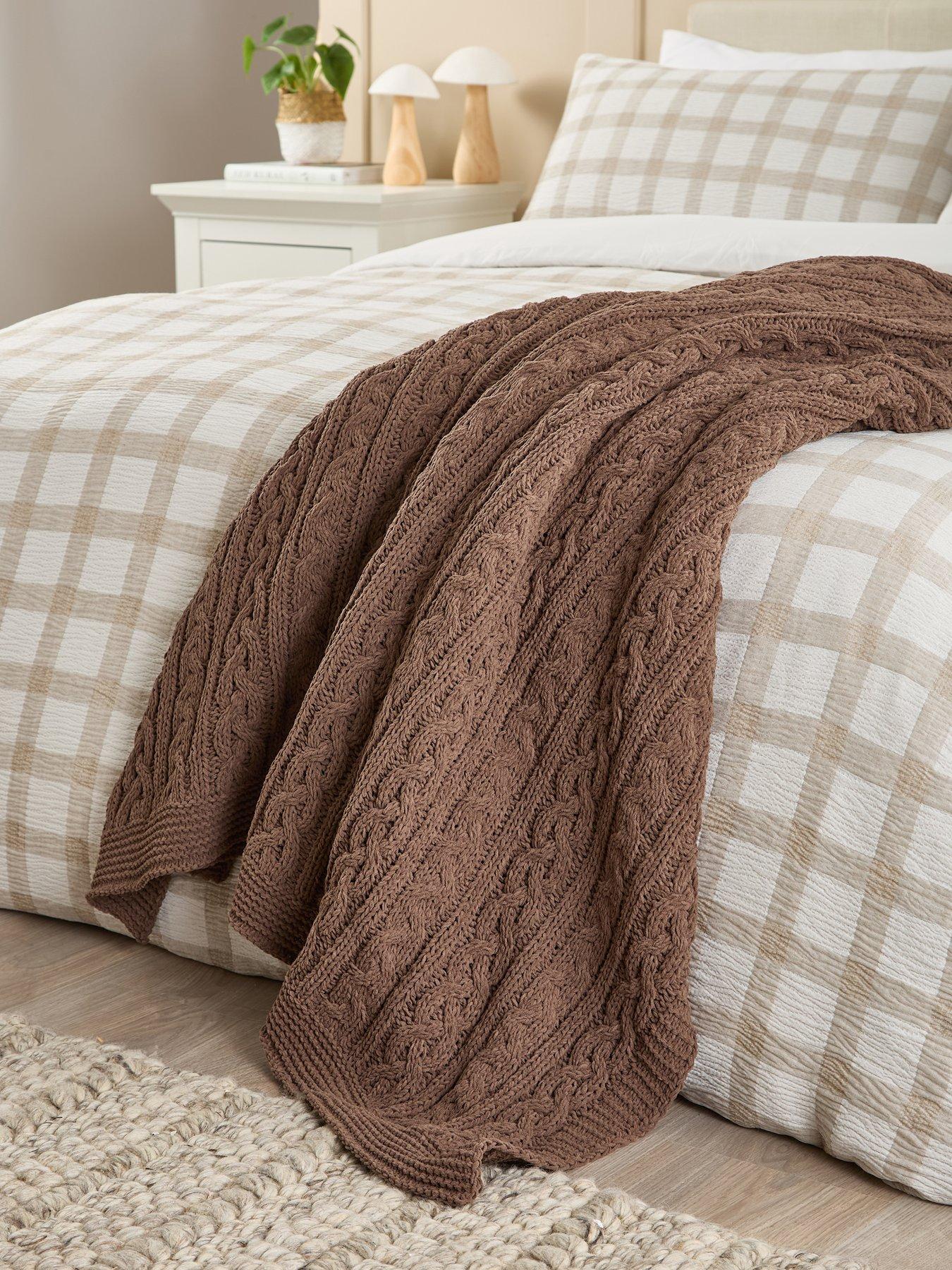 The Very Collection Chenille Cable Knit Blanket 150 x 240 cm - Taupe