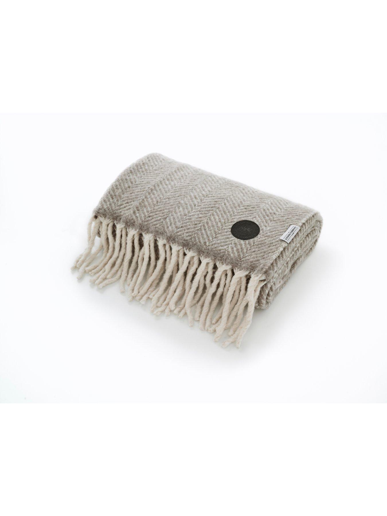 deyongs-moorland-100-wool-throw