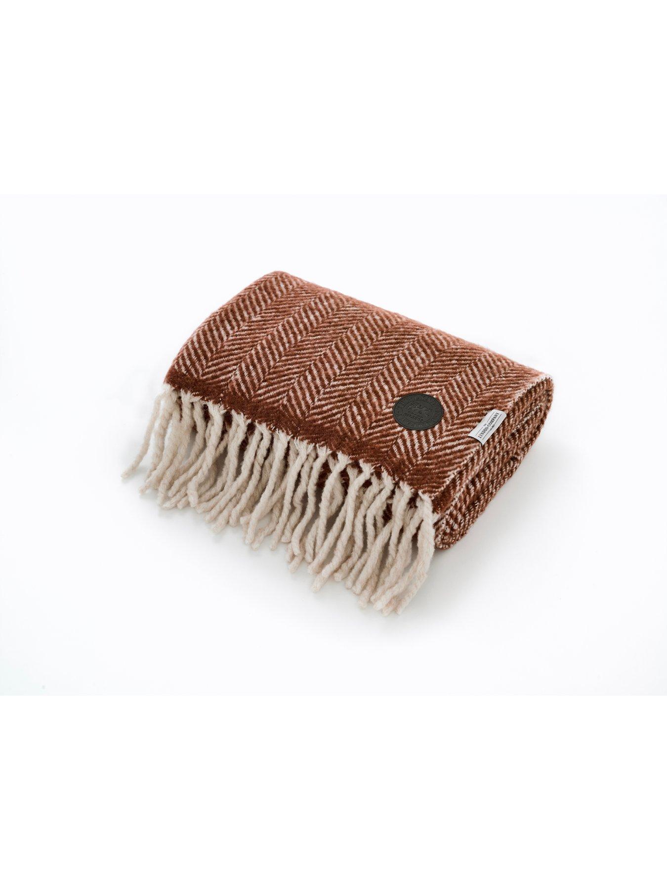 deyongs-moorland-100-wool-throw