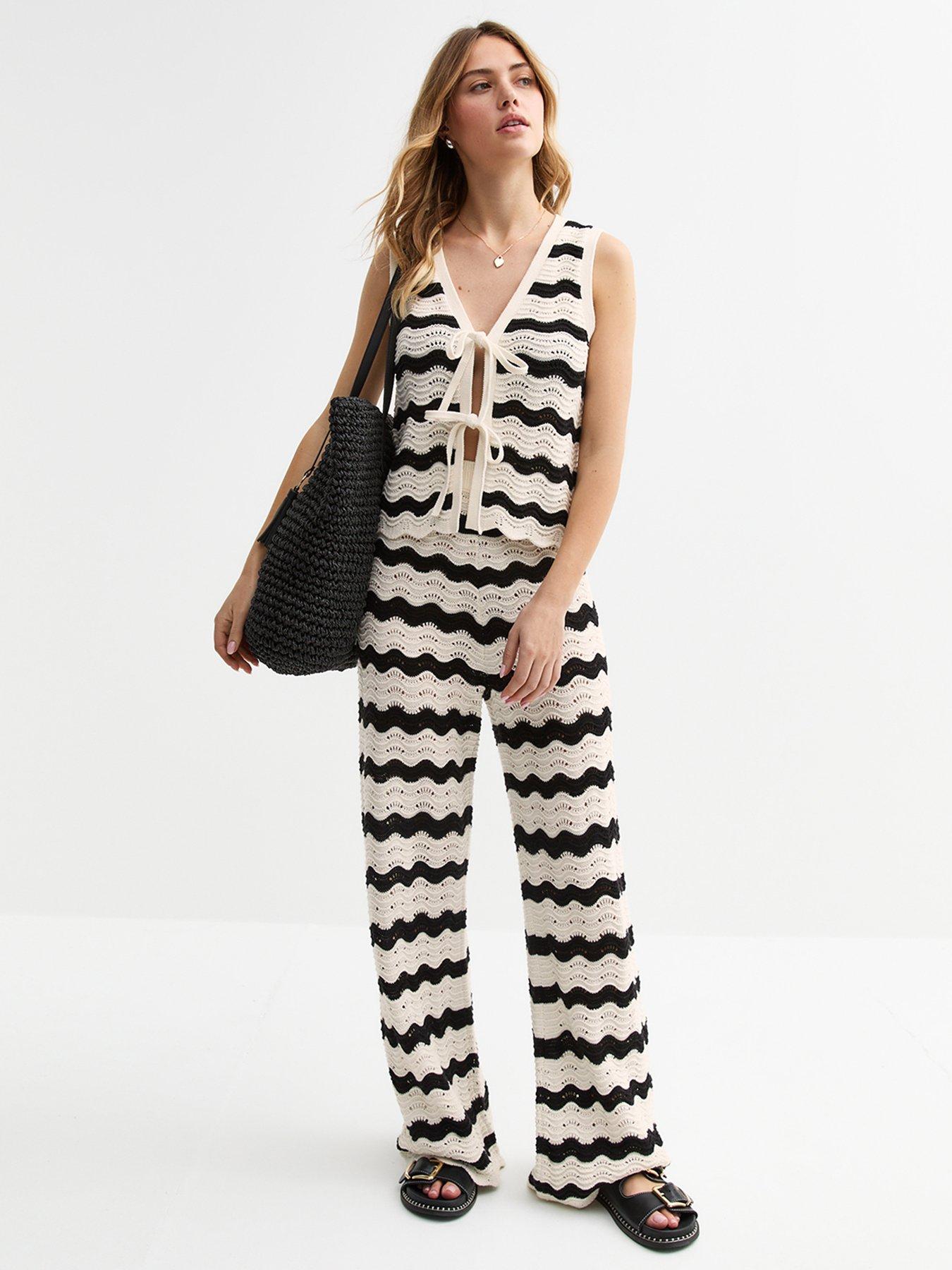 New Look Boucle Button Through Waistcoat - Black