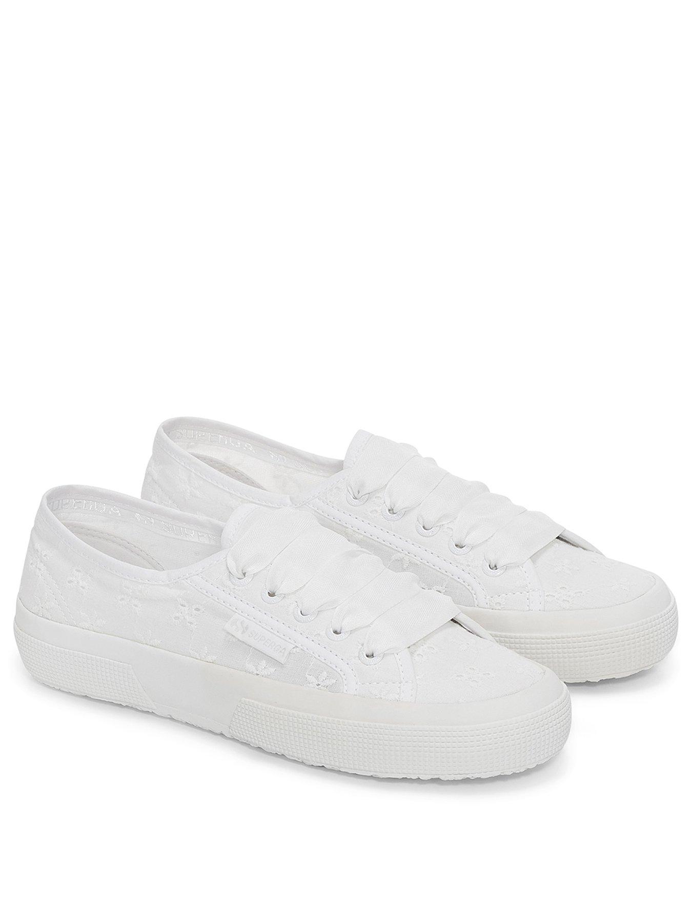 stillFront image of superga-2750-flower-sangallo
