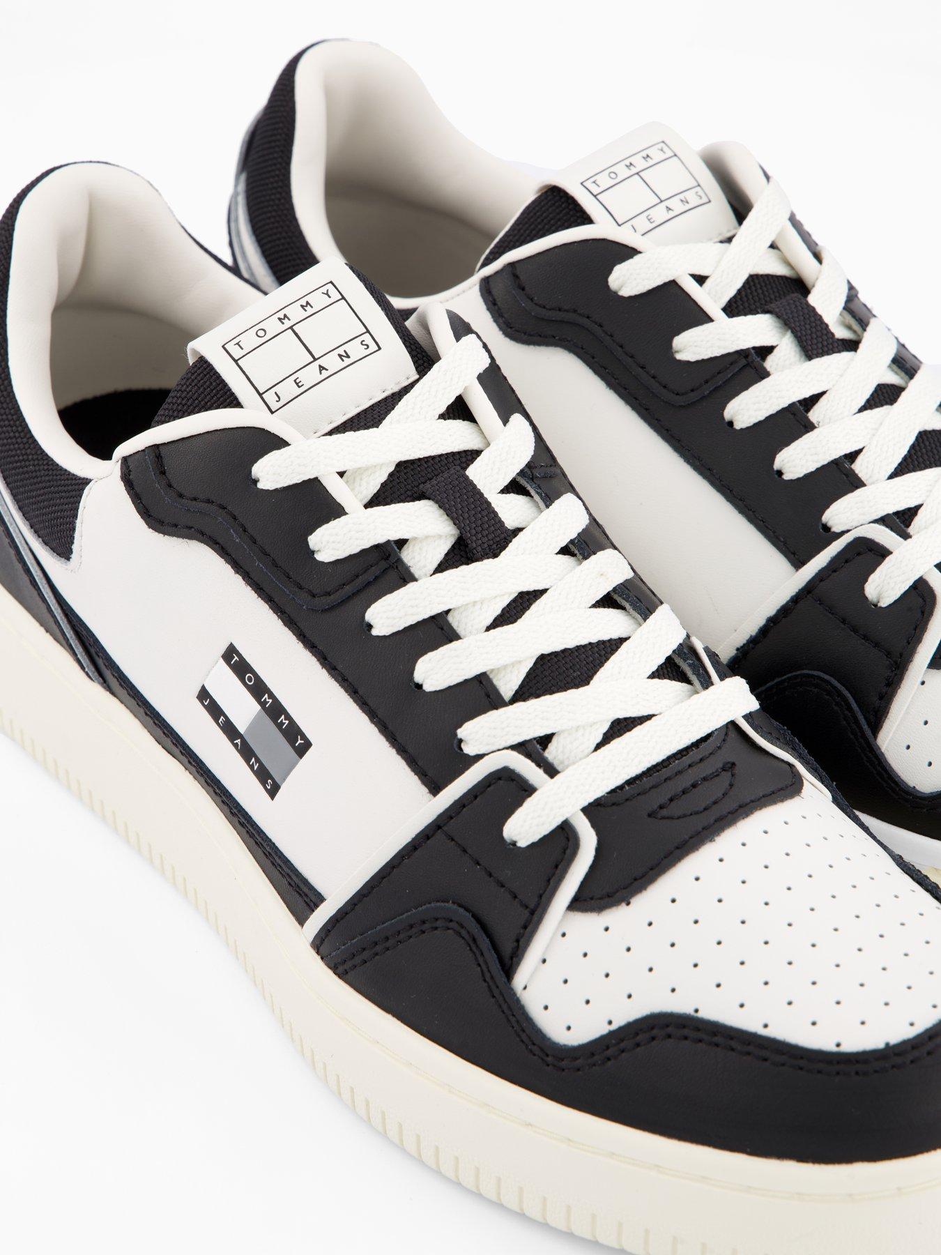 Image 5 of 7 of Tommy Jeans Retro Basket Trainers - Black