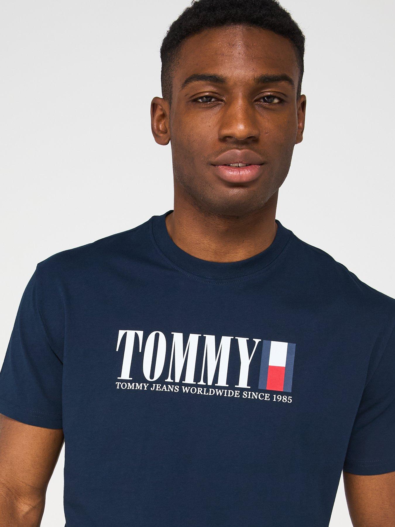 Image 4 of 4 of Tommy Jeans Regular Fit Chest Logo Flag T-Shirt - Navy