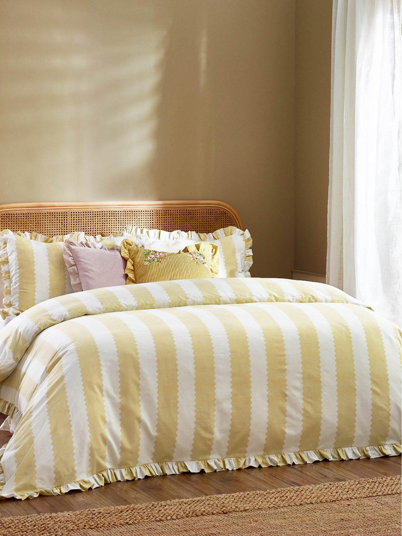 wylder-birdie-stripe-duvet-cover-set-in-yellow
