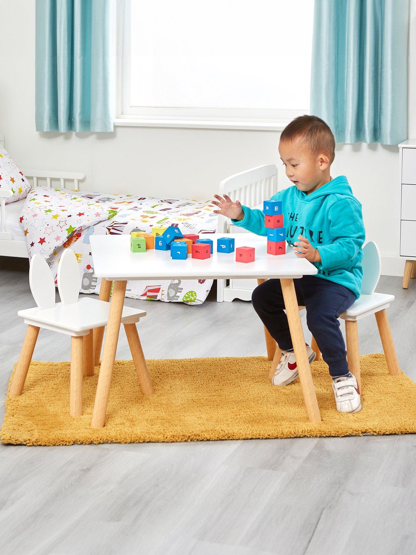 undefined Toys Bunny Table and 2 Chair Set