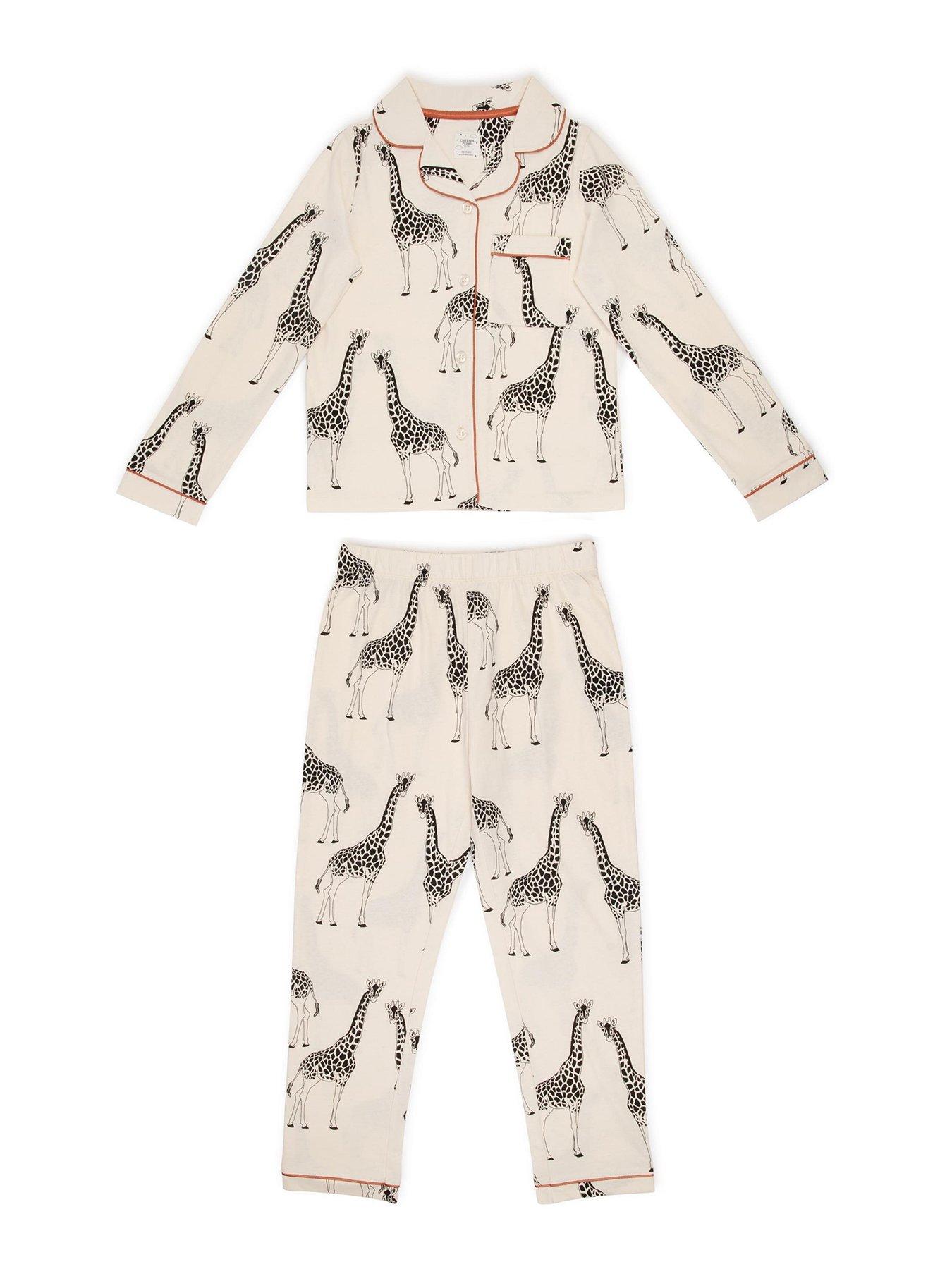chelsea-peers-unisex-kids-giraffe-print-long-pyjama-set-cream-white