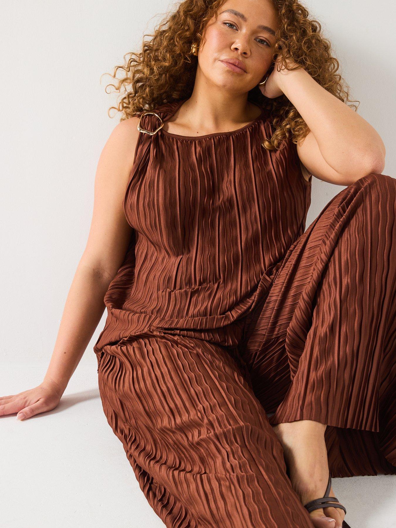  image of v-by-very-curve-gold-trim-plisse-sleeveless-top-co-ord
