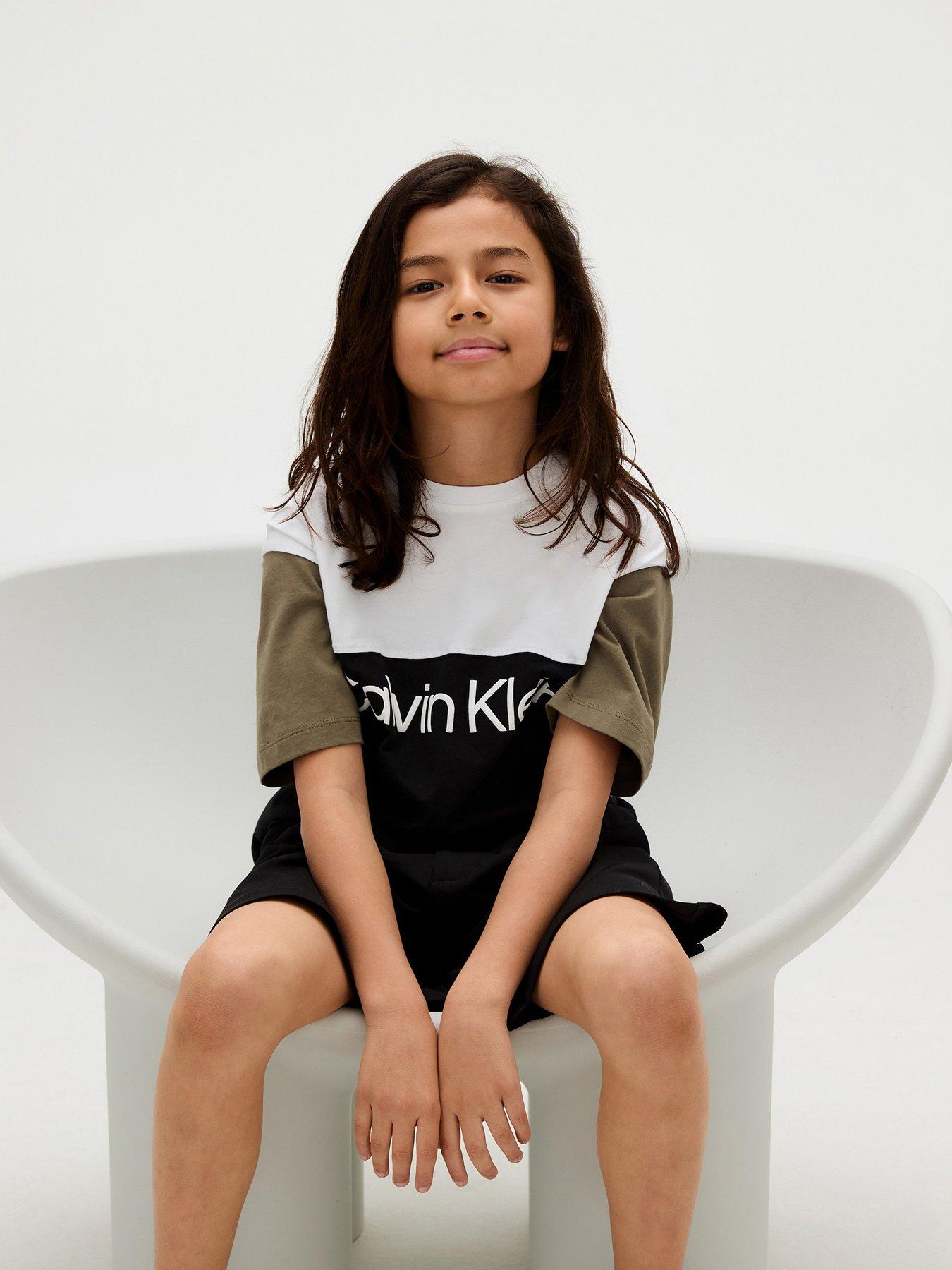 Image 4 of 5 of Calvin Klein Jeans Boys Colour Block Short Sleeve T-Shirt - Black