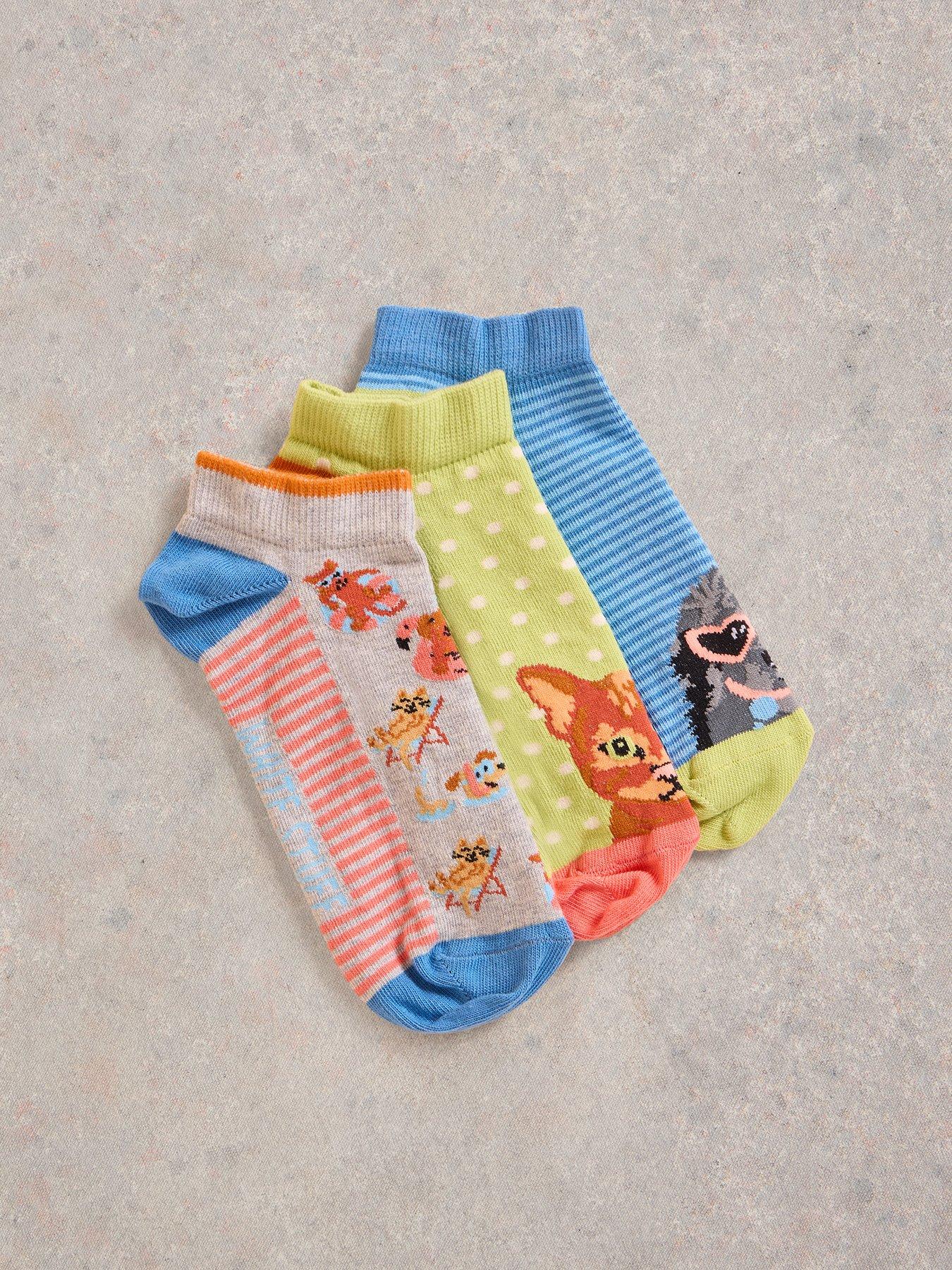 white-stuff-3-pack-pet-pals-trainer-socks