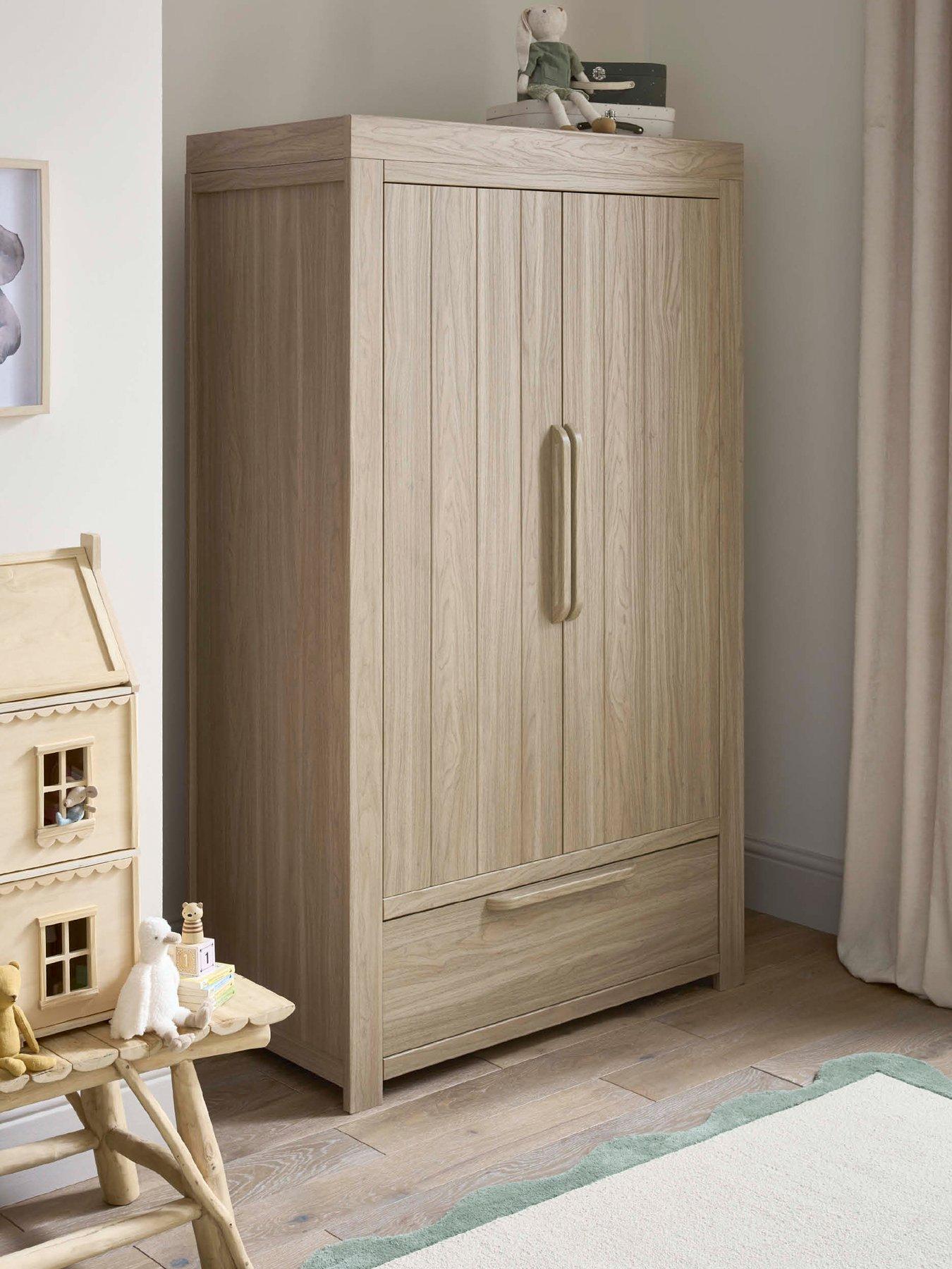 Image 5 of 7 of Mamas & Papas Mamas &amp; Papas Franklin Cot Bed, Dresser Changer and Wardrobe