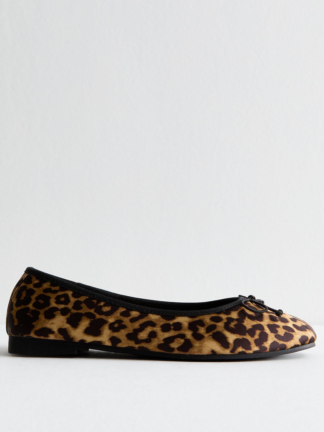 New Look Wide Fit Stone Leopard Print Ballet Flats - Print