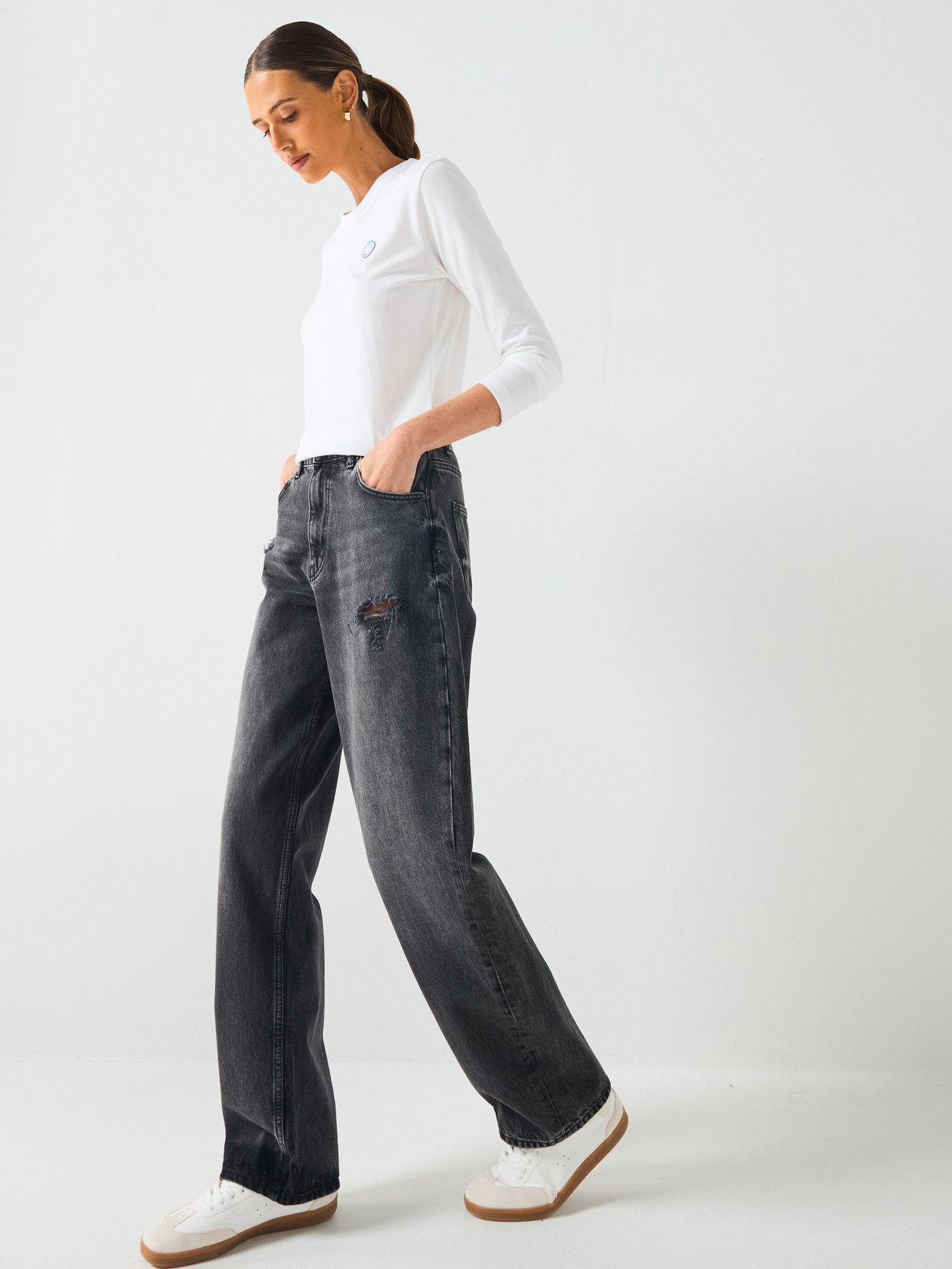 Image 5 of 6 of HUGO Leni Relaxed Fit Jean - Black