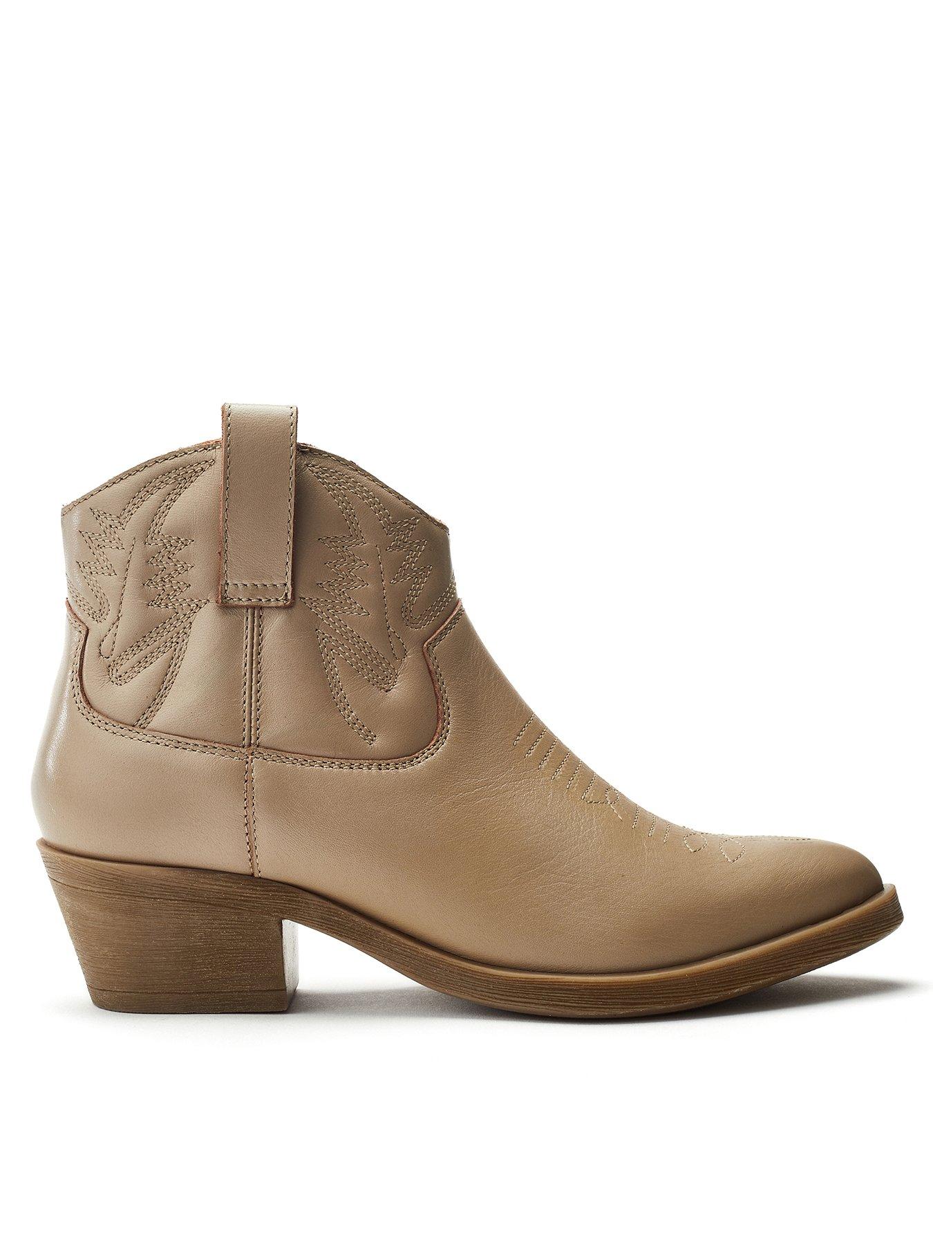 undefined Bracknell Leather Western Boots - Cream