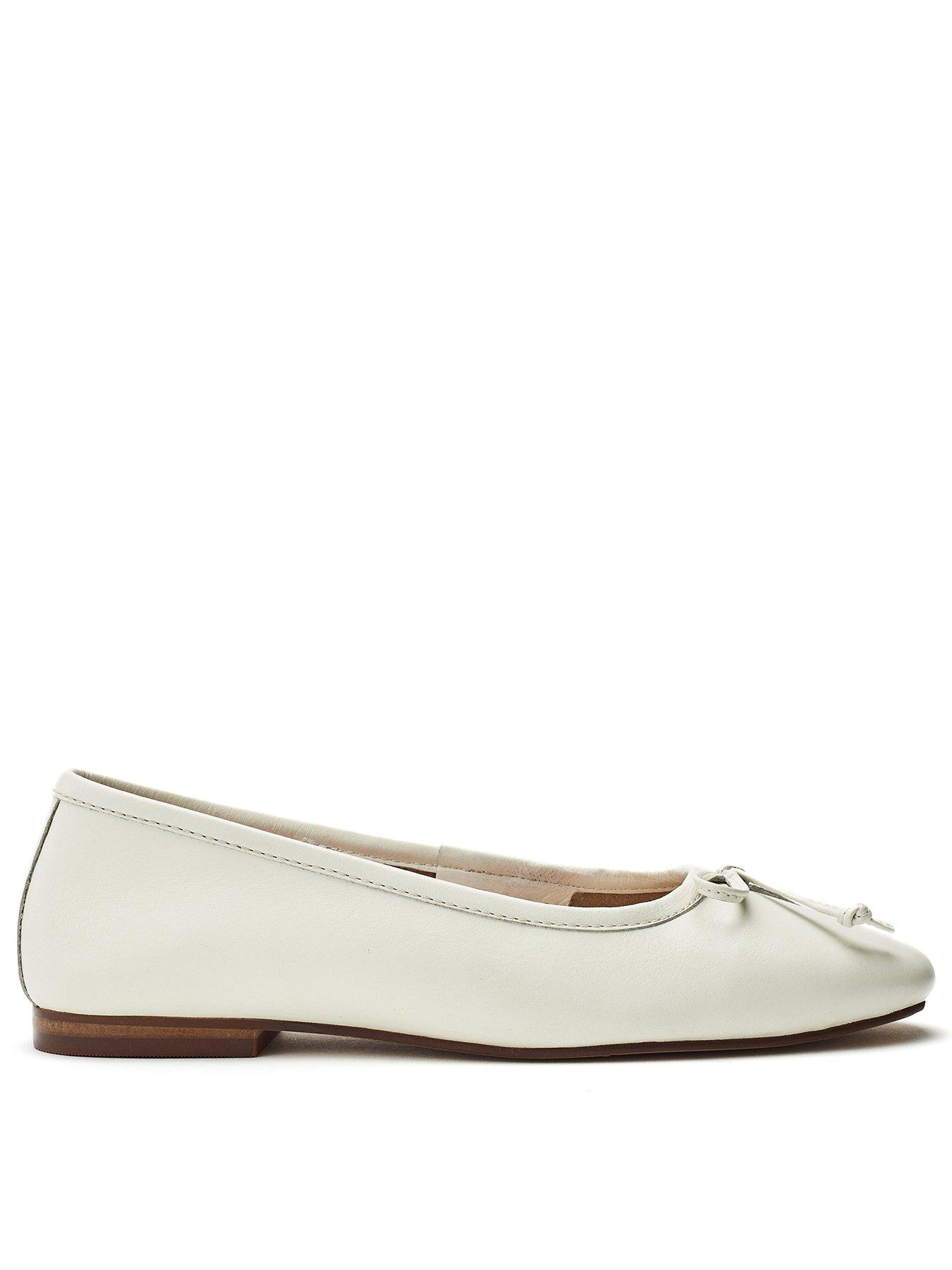 undefined Ealing Ballet Shoes - White