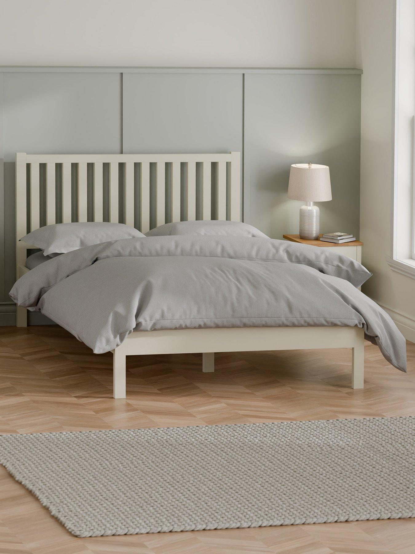 Julian Bowen Coxmoor Solid Oak Bed
