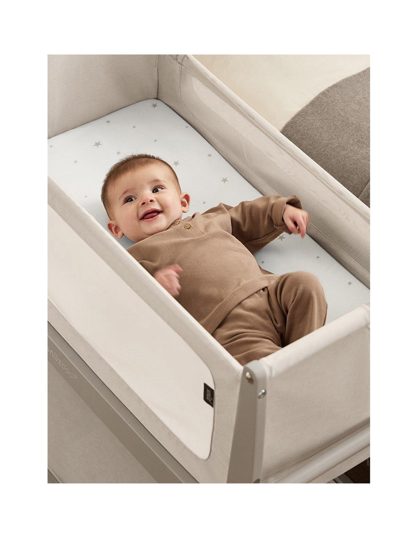  image of snuz-snuumlz-twin-pack-crib-sheets-whitestar