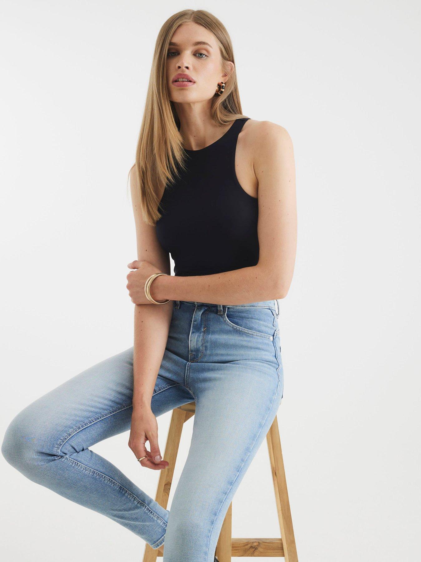 Image 3 of 4 of River Island Scooby Skinny Jeans - Light Denim