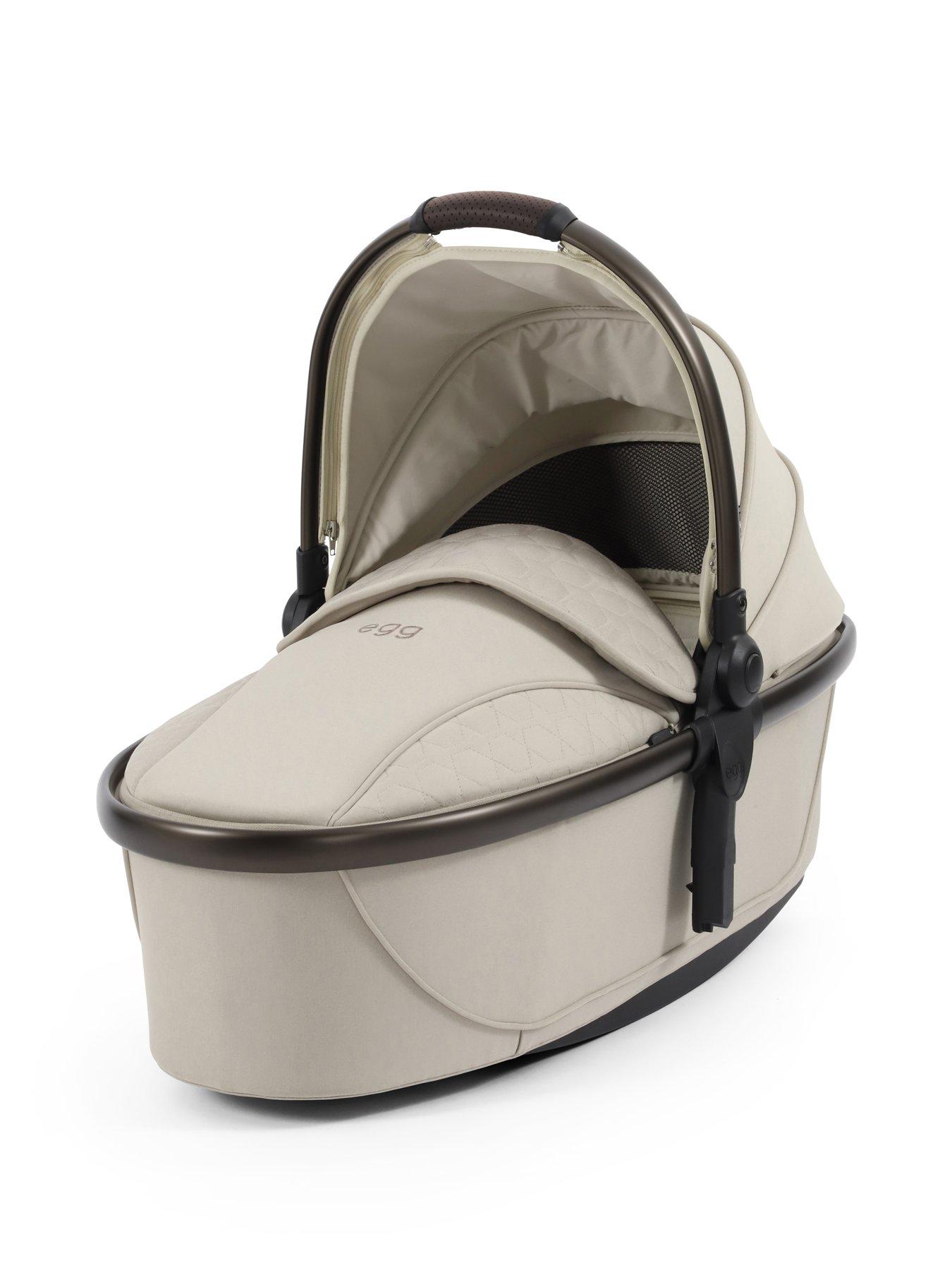 Image 4 of 7 of Egg egg3 Luxury Bundle with egg shell Car Seat - Cashmere