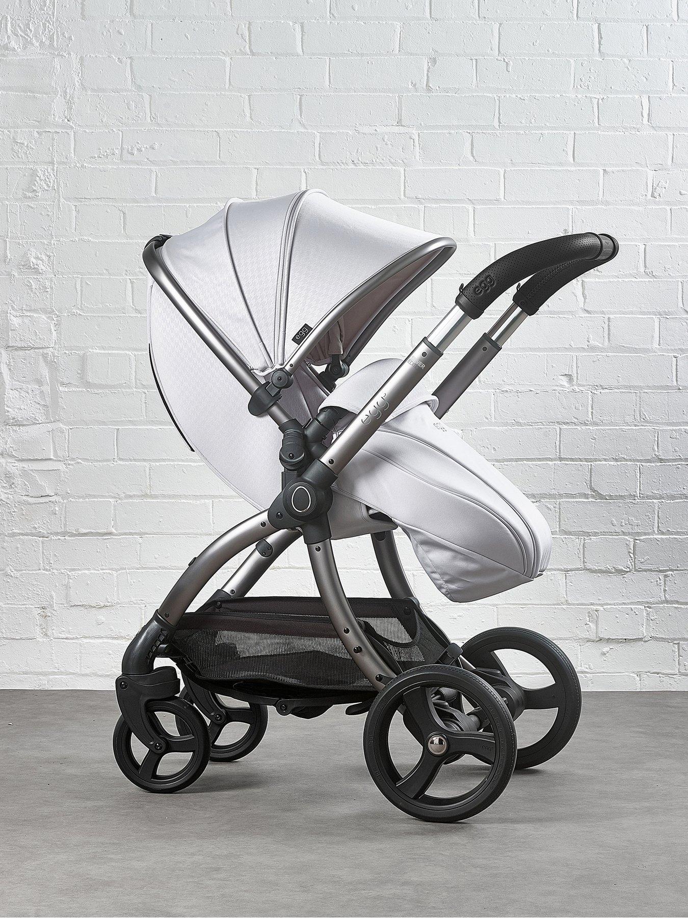 Image 2 of 7 of Egg egg3 Luxury Bundle with egg shell Car Seat Special Edition - Hounstooth Silver