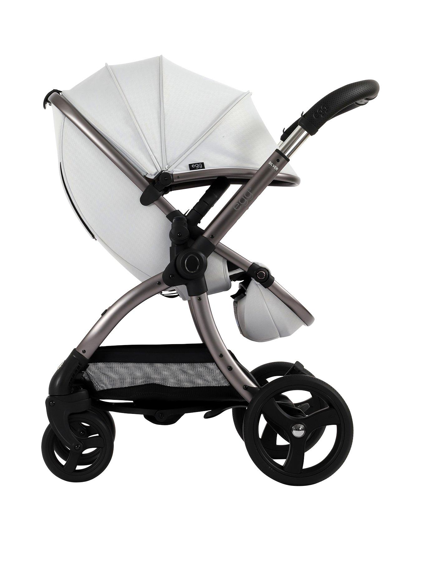 Image 2 of 7 of Egg Luxury Bundle with egg shell Car Seat:&nbsp;Special Edition -&nbsp;Houndstooth Silver