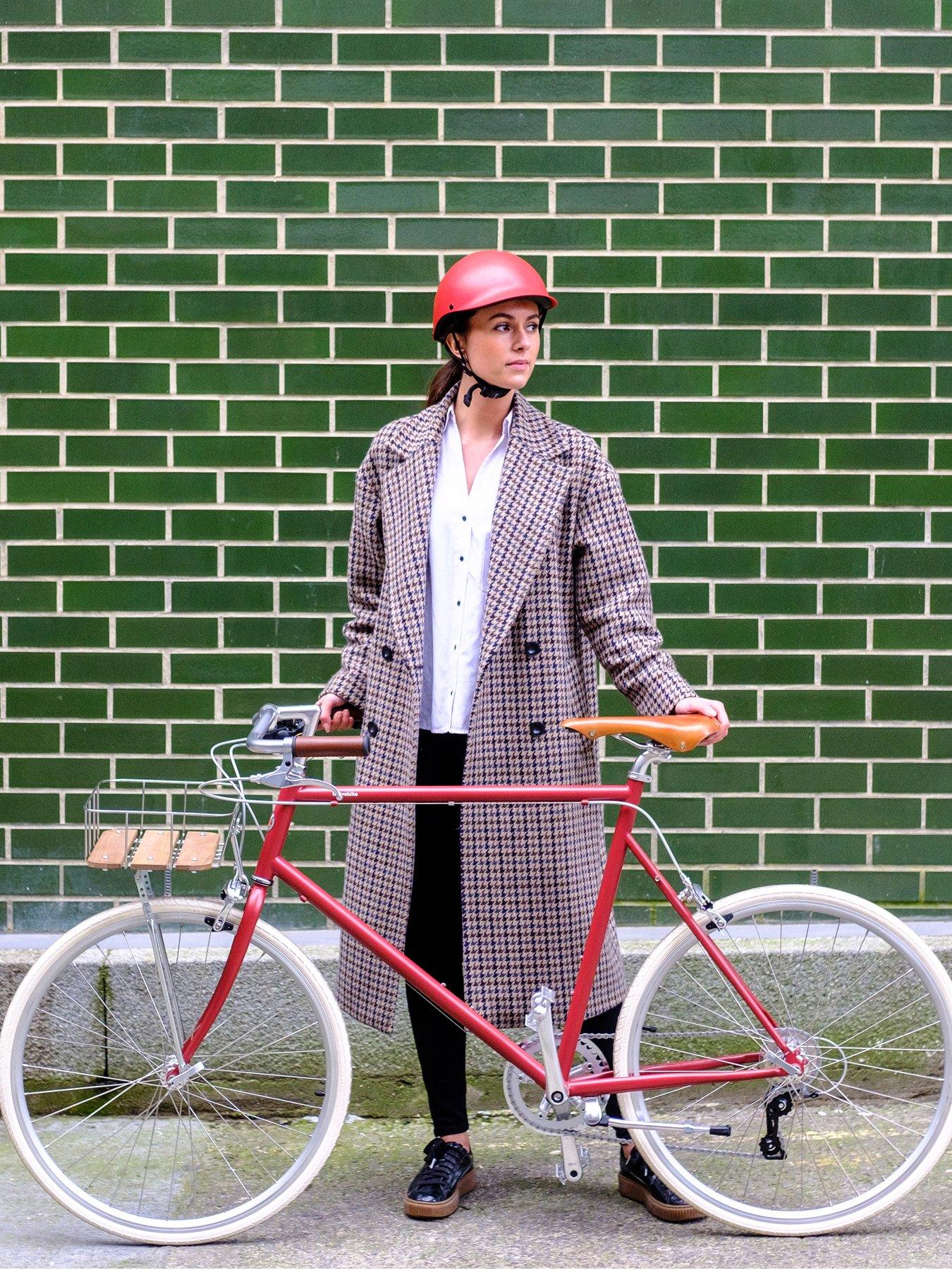 Image 5 of 6 of Dashel Cycle Helmet -&nbsp;Red