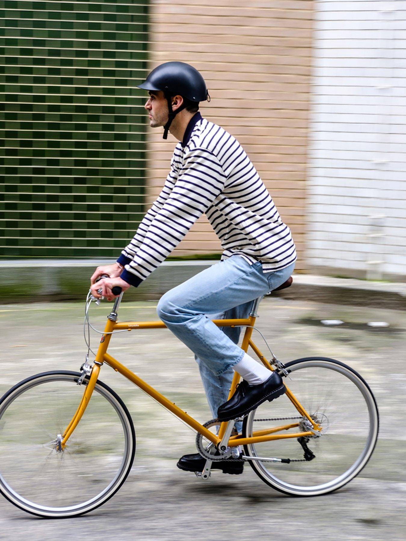 Image 5 of 6 of Dashel Cycle Helmet -&nbsp;Black