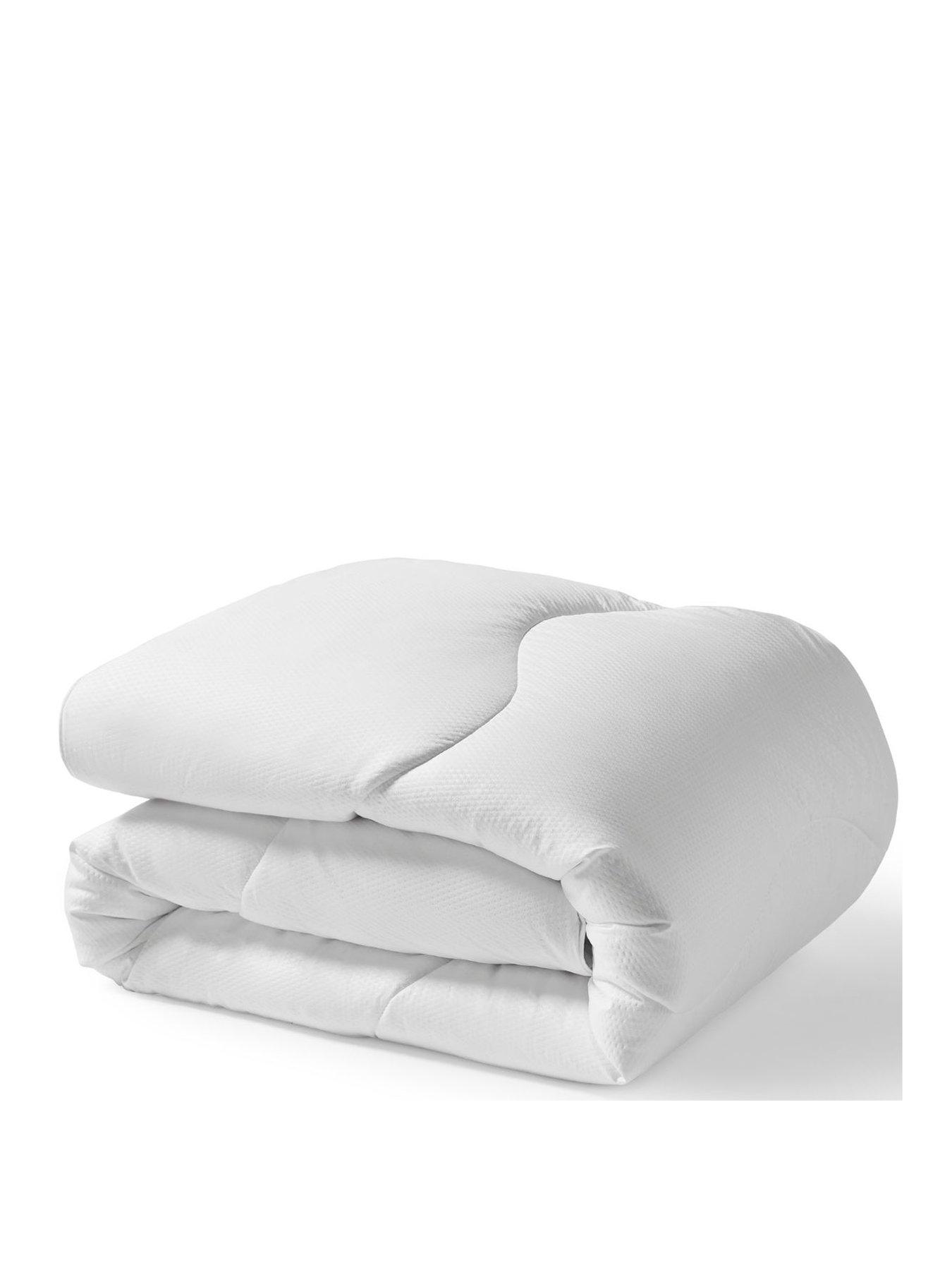 Image 2 of 4 of The Fine Bedding Company Breathe, Cooling &amp; Moisture Wicking 10.5 Tog Duvet