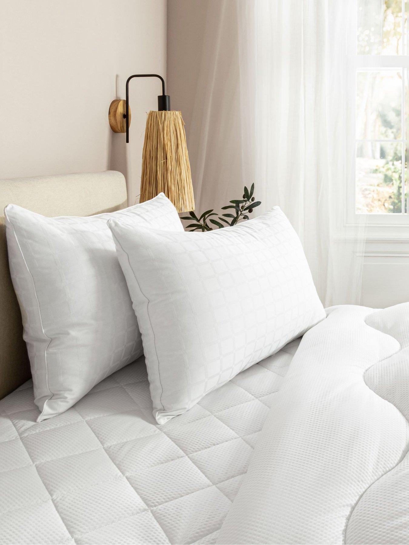 The Fine Bedding Company Breathe, Cooling  &  Moisture Wicking Medium Support Pillow