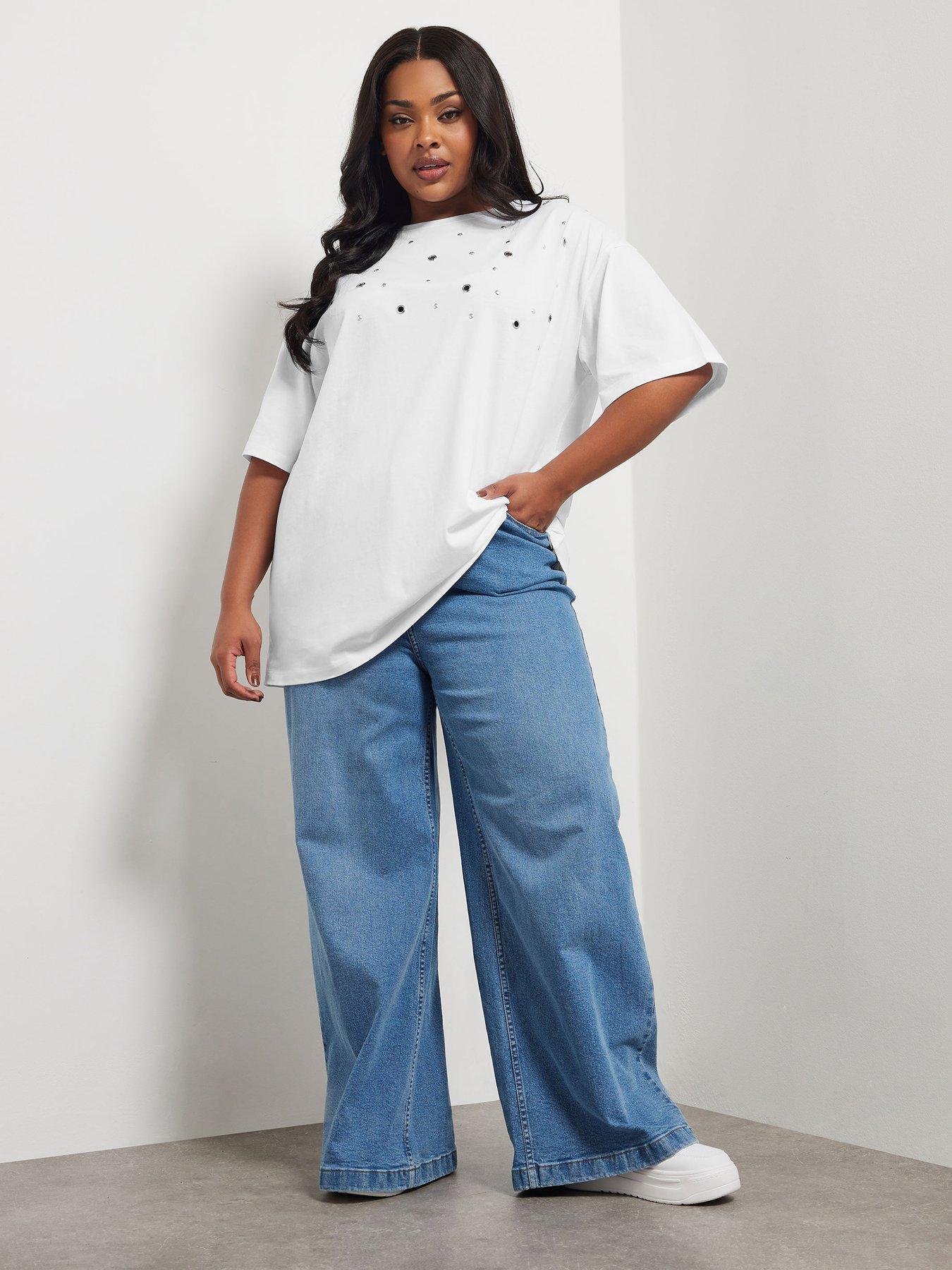 Image 3 of 4 of Yours Curve Eyelet Relaxed Shoulder T-shirt - White