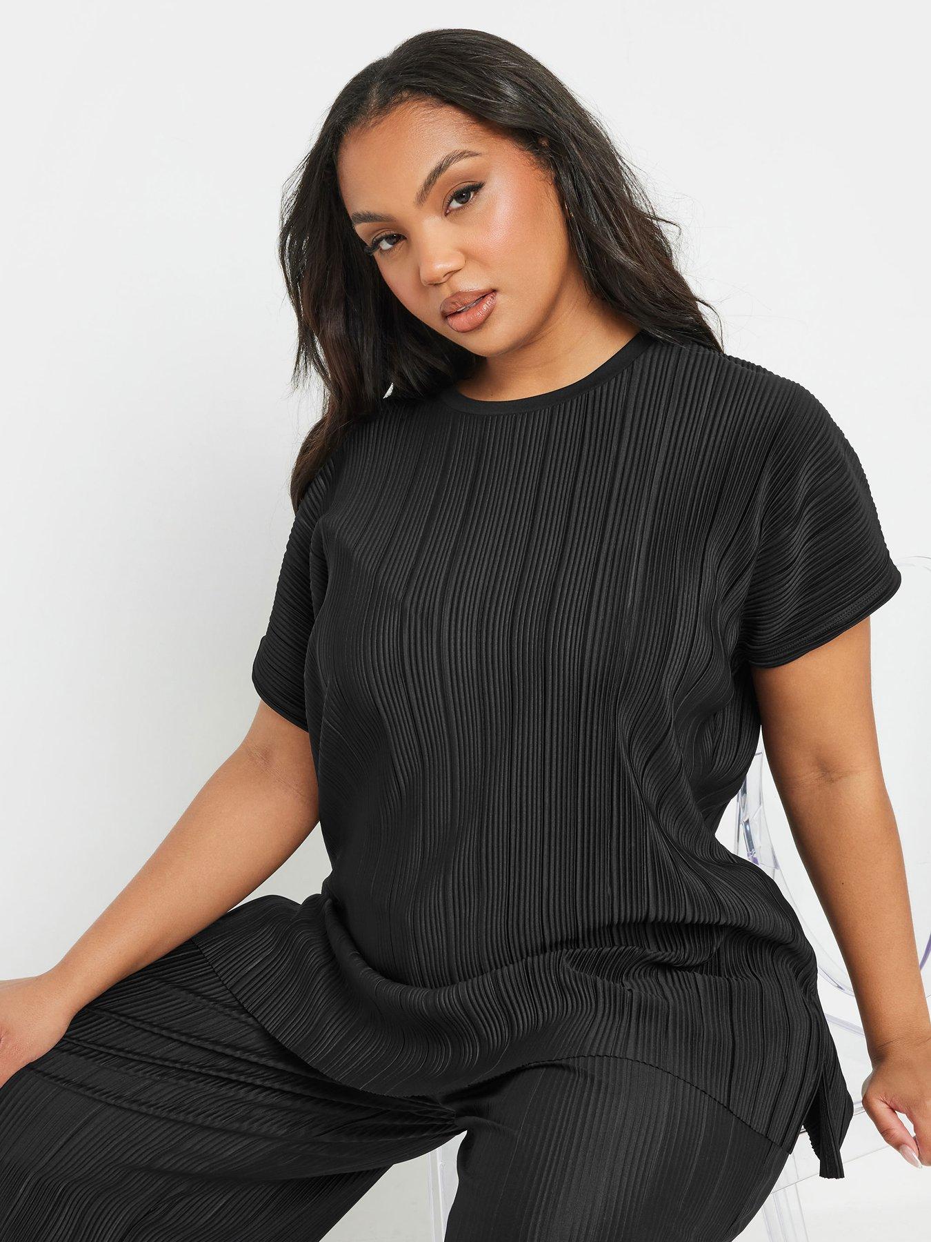 yours-curve-plisse-grown-on-tee-co-ord