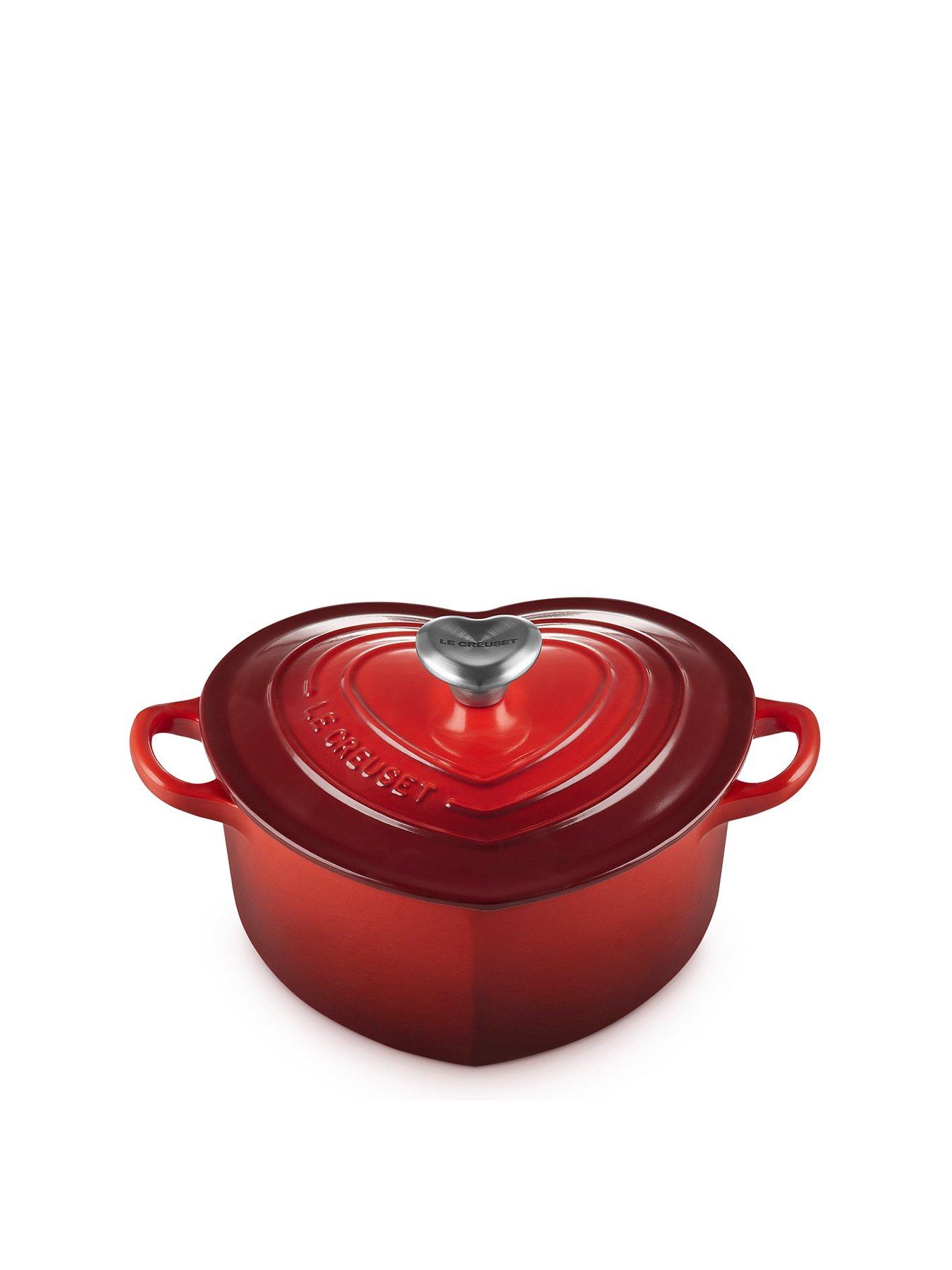 stillFront image of le-creuset-cast-iron-heart-shaped-20-cm-casserole-red