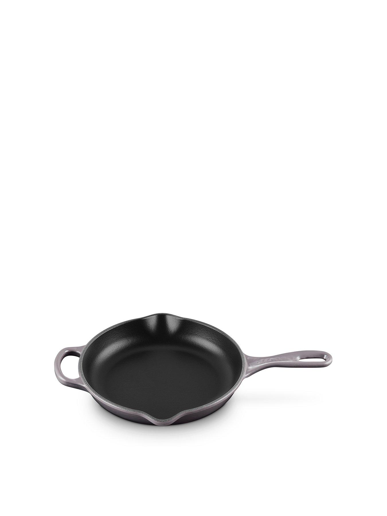 le-creuset-signature-23-cm-cast-iron-skilletnbsp
