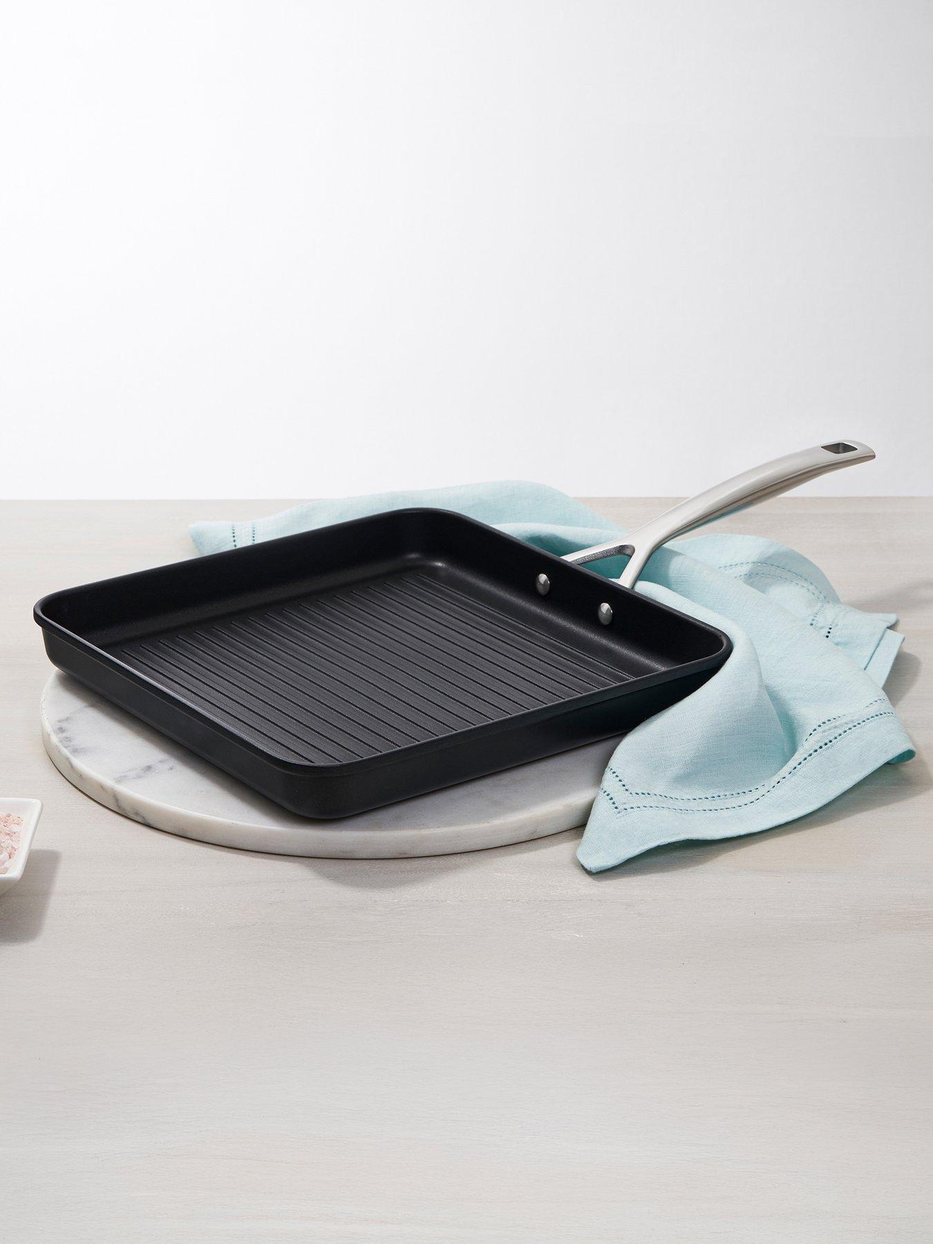 Le Creuset Toughened Non-Stick Square Grill with Long Handle 28cm
