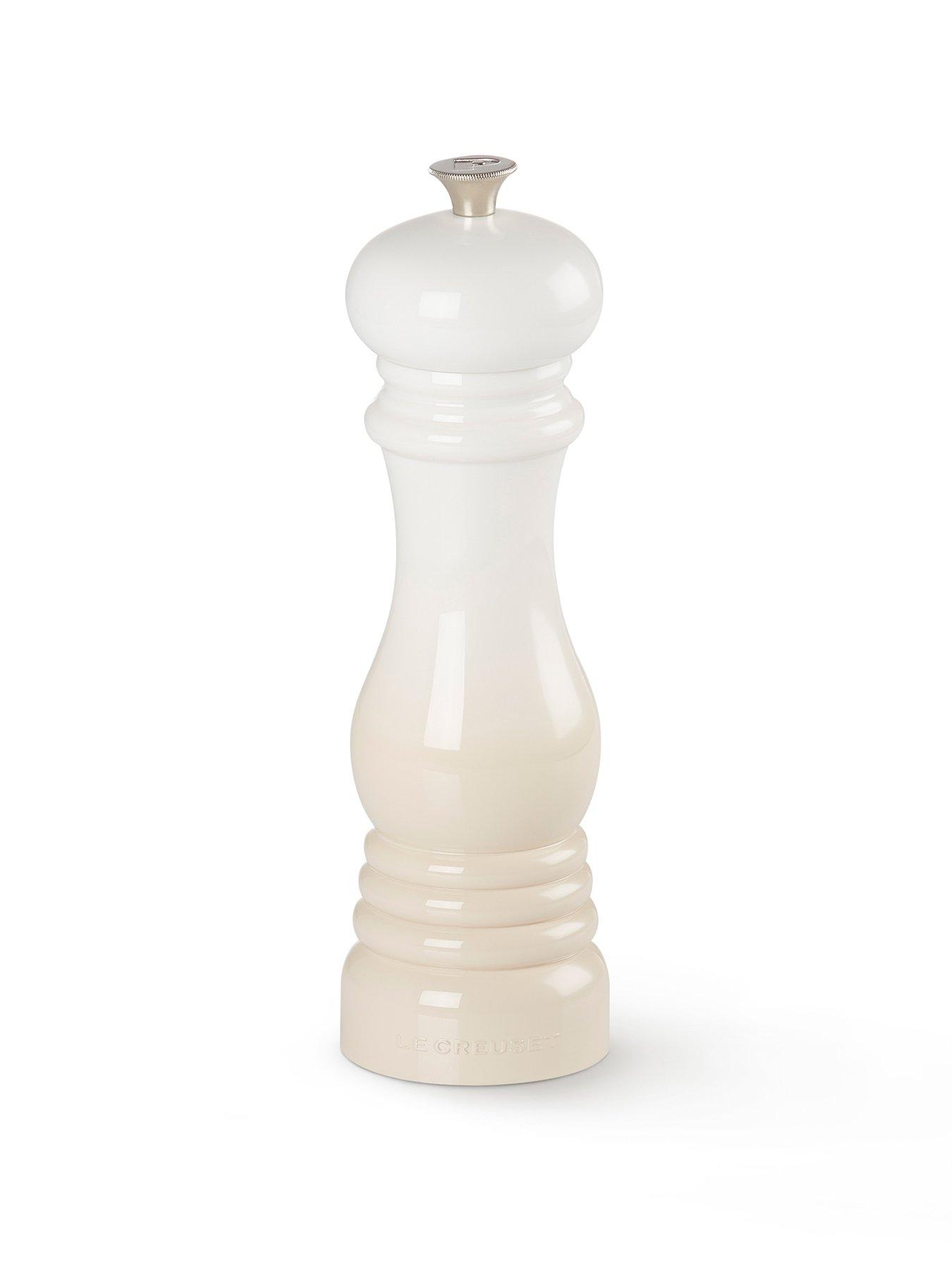 le-creuset-classic-salt-mill