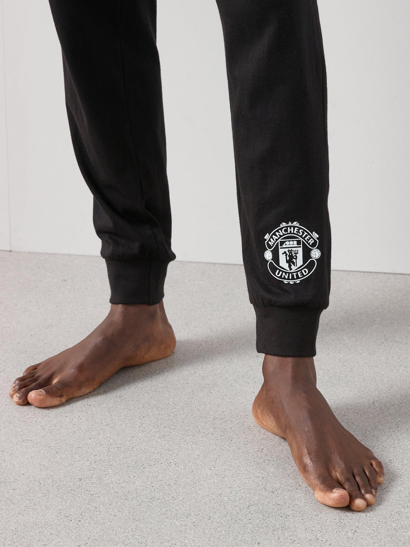 Image 5 of 5 of Manchester United FC Short Sleeve Pyjama Set - Red