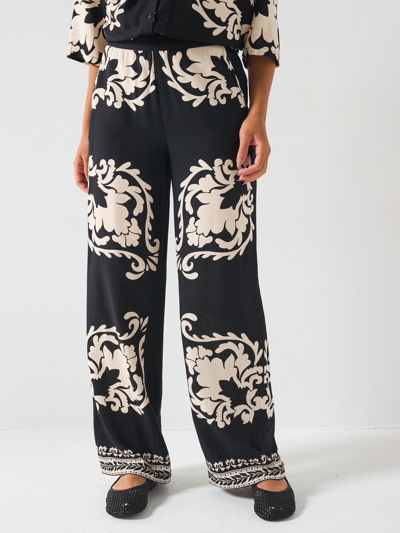 undefined Maggie Life Mid Waist Wide Pant - Black